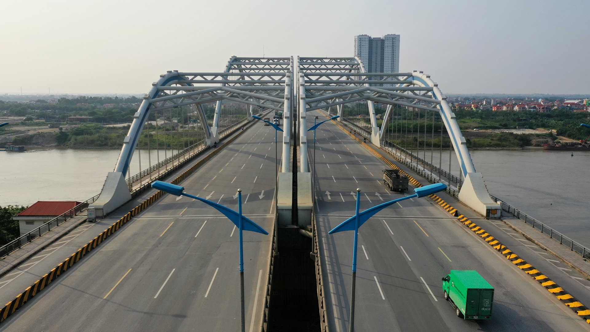 các cây cầu nổi tiếng thủ đô bắc qua sông Hồng ảnh 8 cac cay cau noi tieng thu do bac qua song Hong anh 8