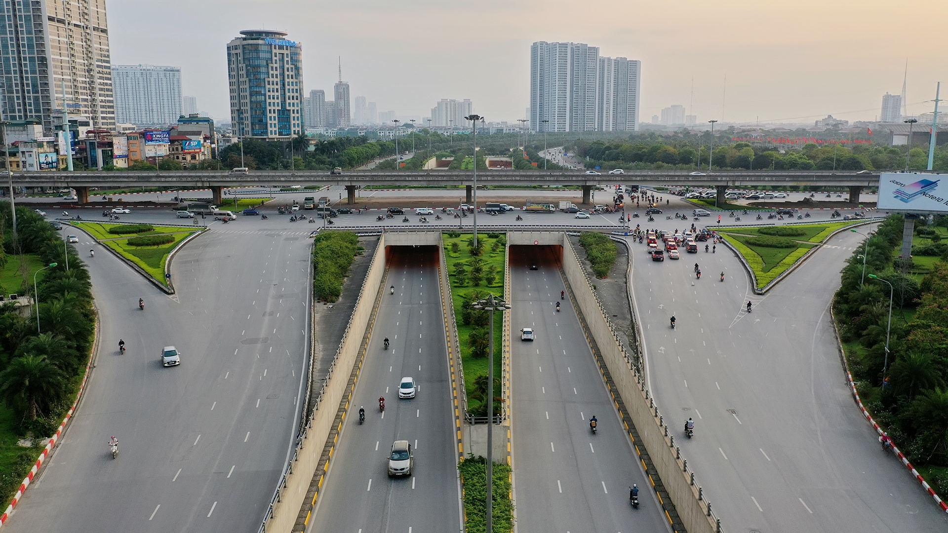 nut giao 3 tang Trung Hoa o Ha Noi anh 3