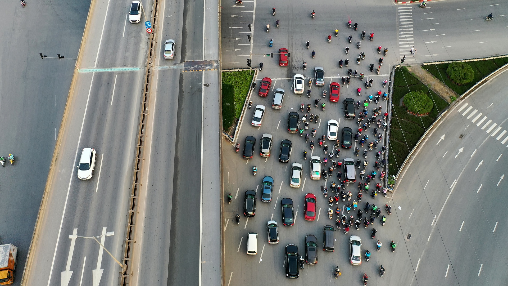 nut giao 3 tang Trung Hoa o Ha Noi anh 7