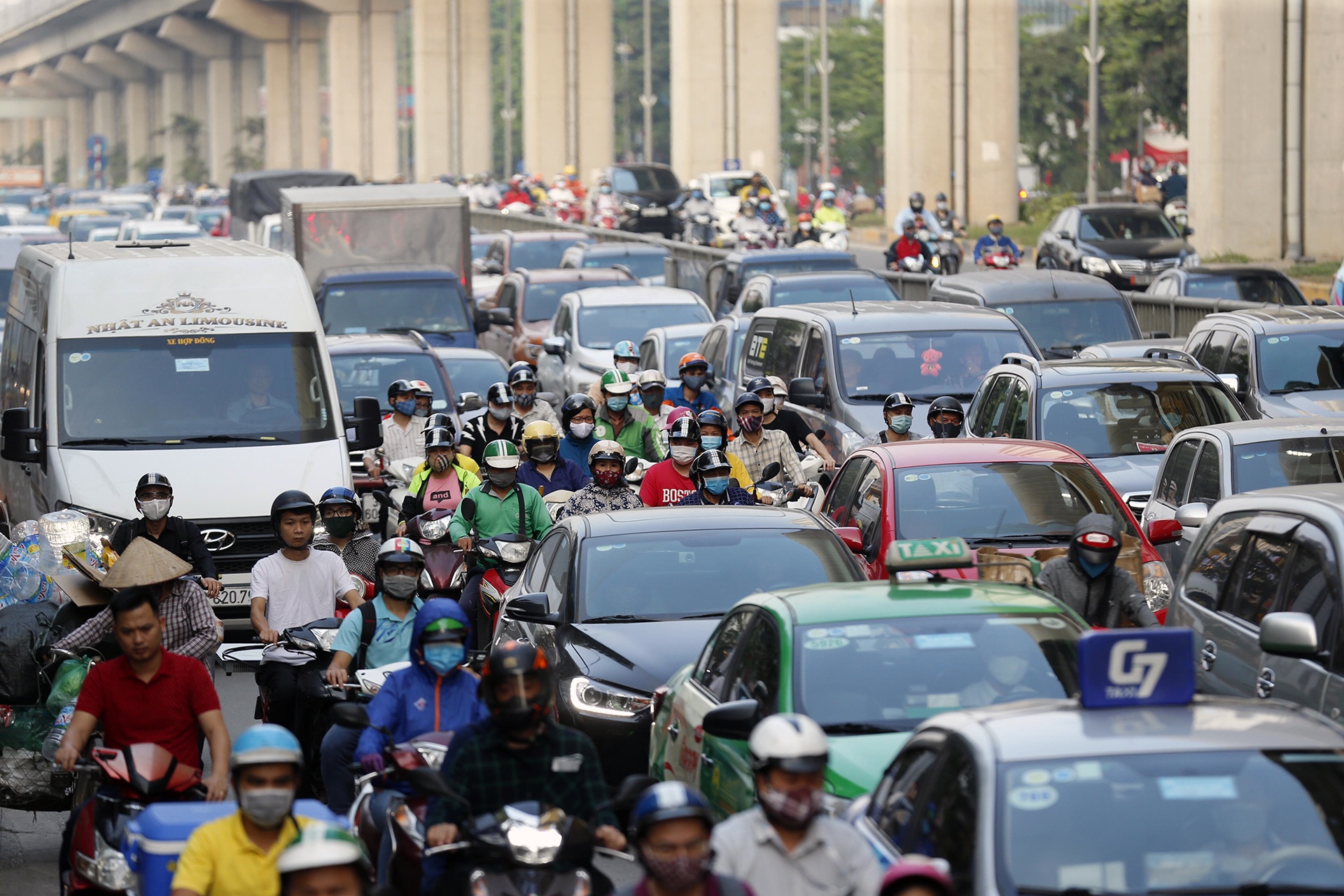 un un roi thanh pho truoc nghi le anh 7