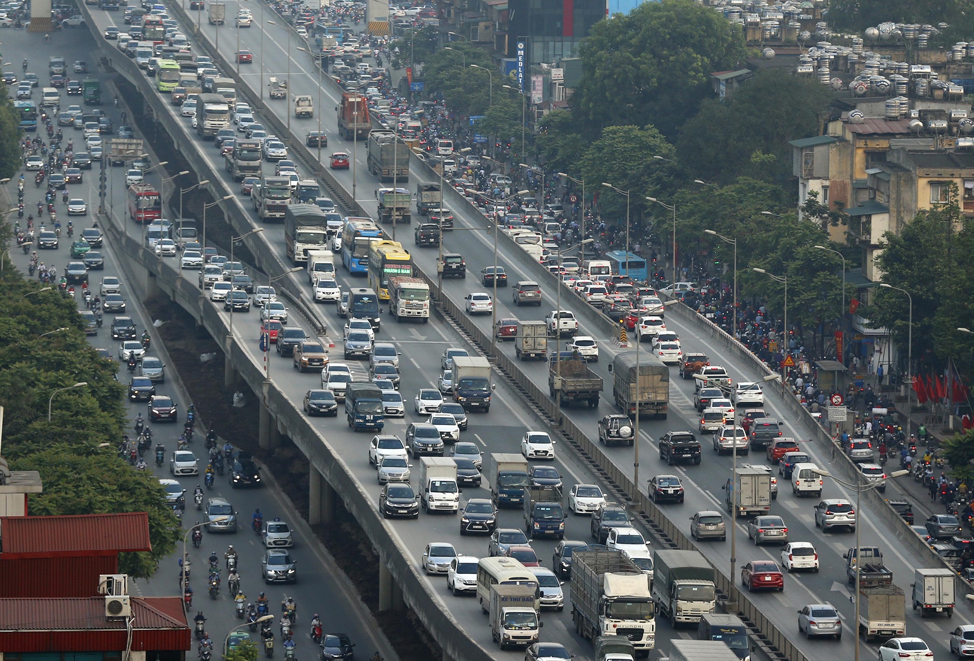 un un roi thanh pho truoc nghi le anh 3
