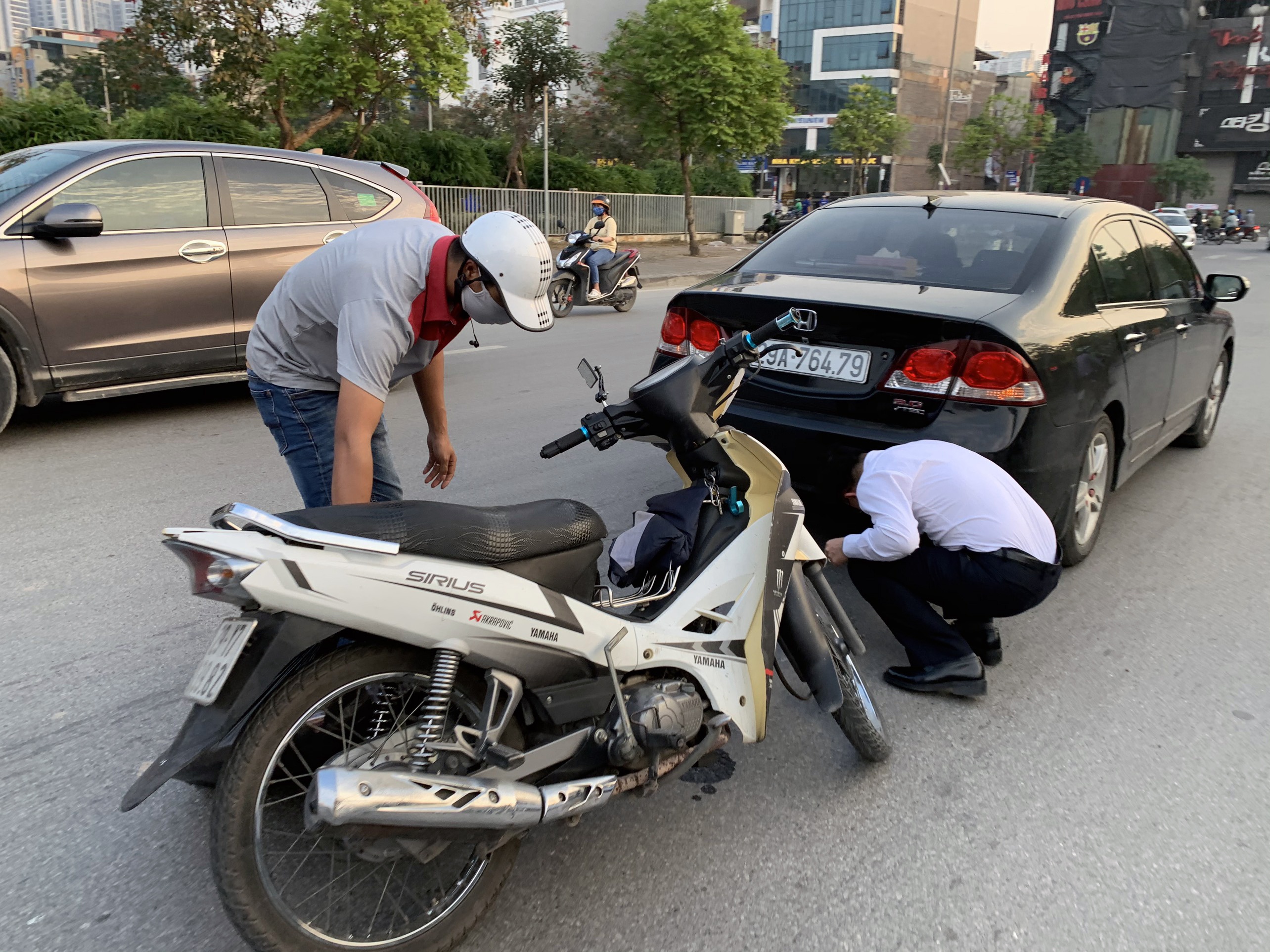 un un roi thanh pho truoc nghi le anh 9