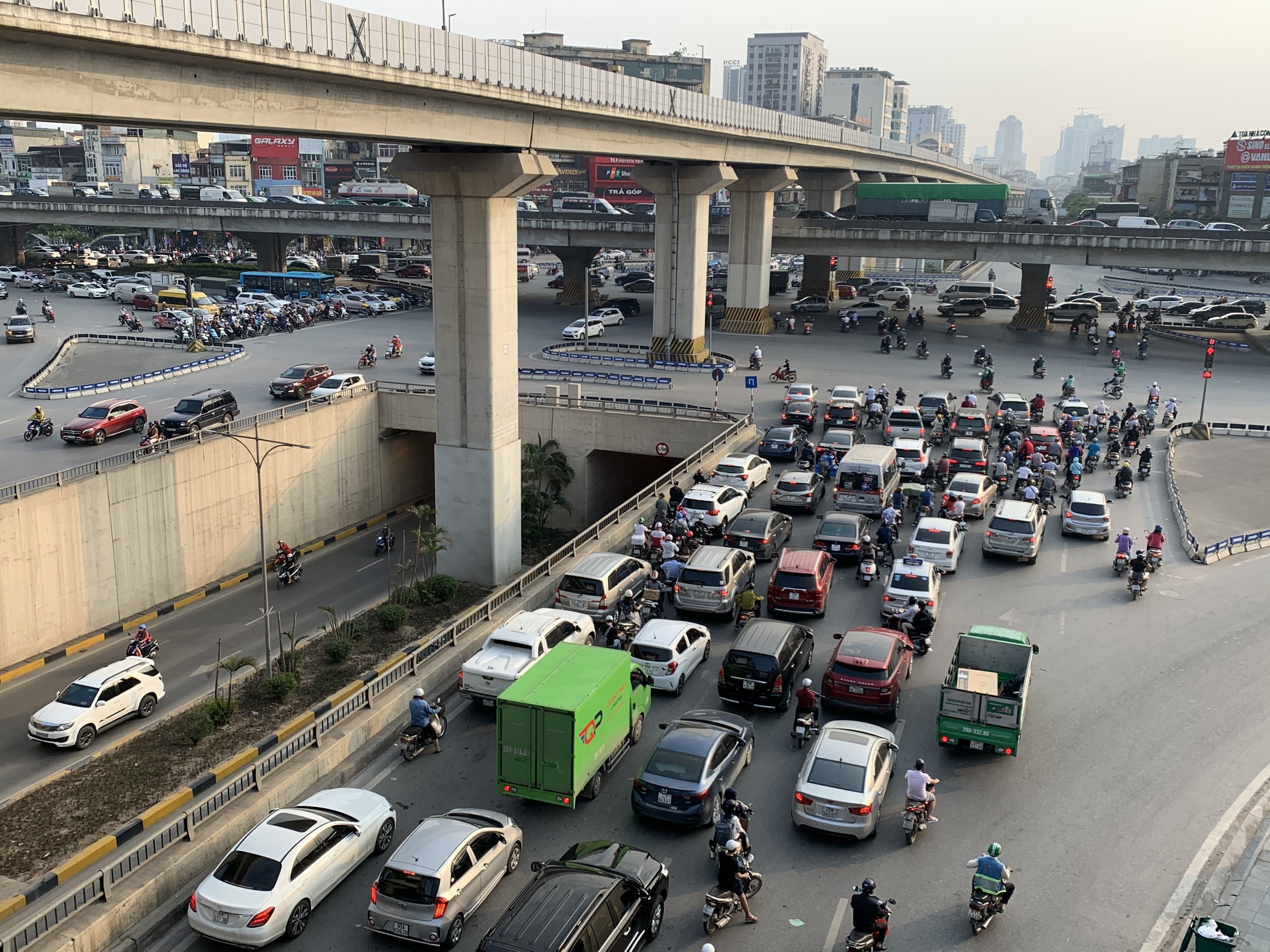 un un roi thanh pho truoc nghi le anh 2