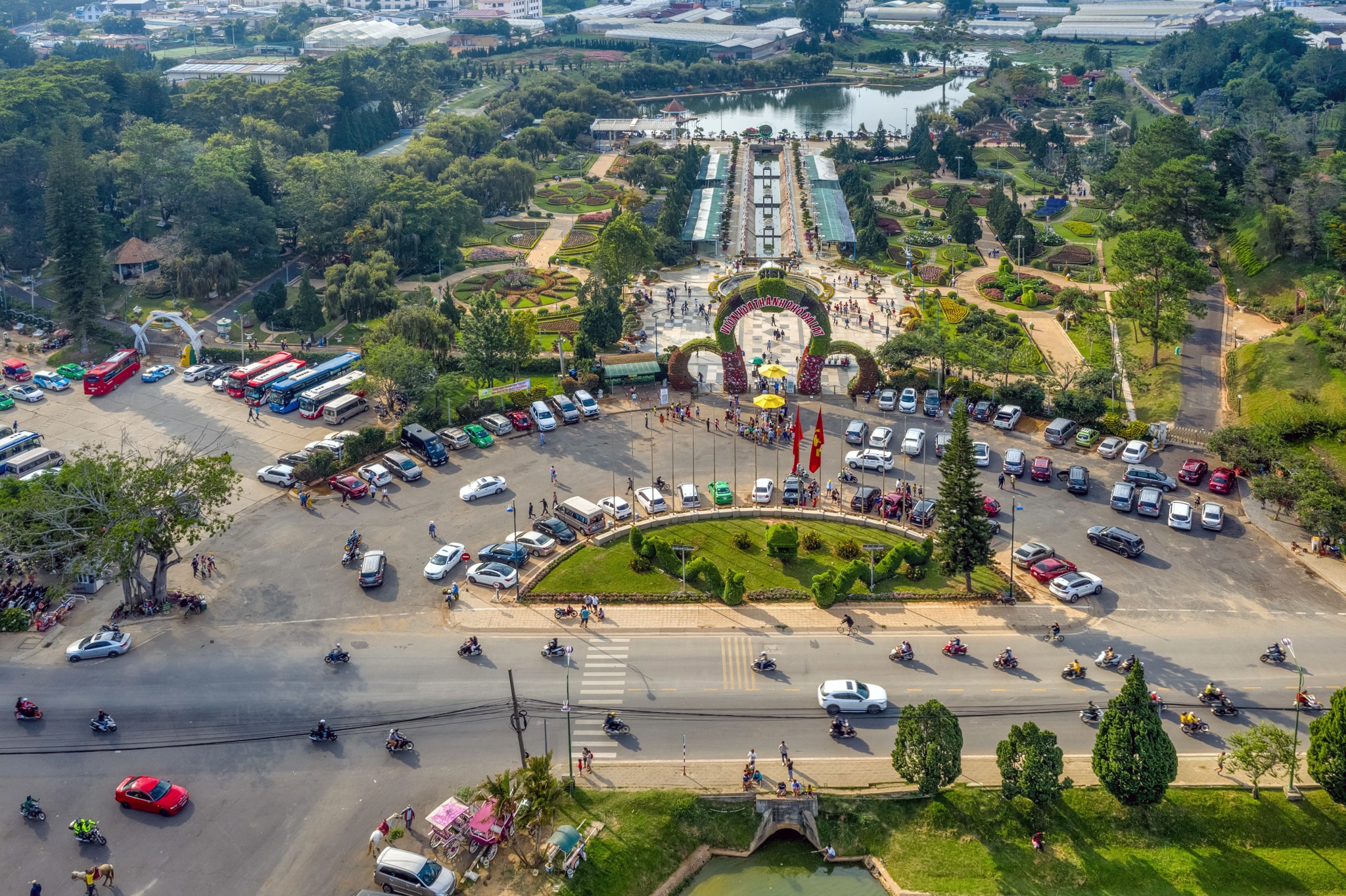 Da Lat dong nghet du khach ngay nghi le anh 16