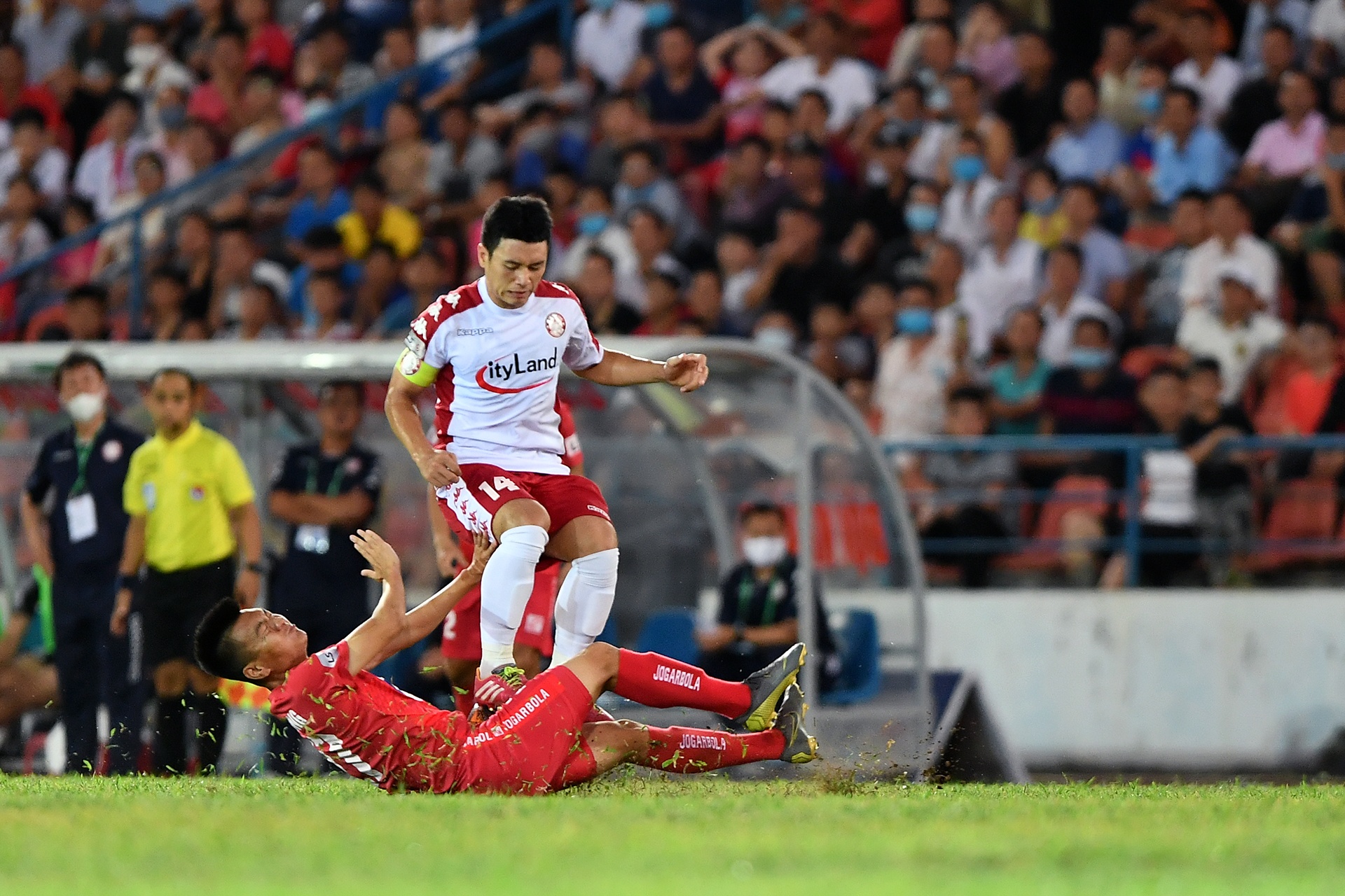 Hai Phong doi dau CLB TPHCM anh 18