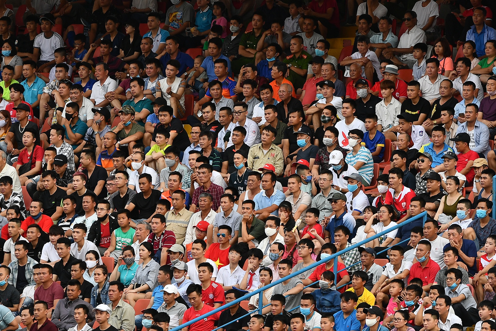 Hai Phong doi dau CLB TPHCM anh 1