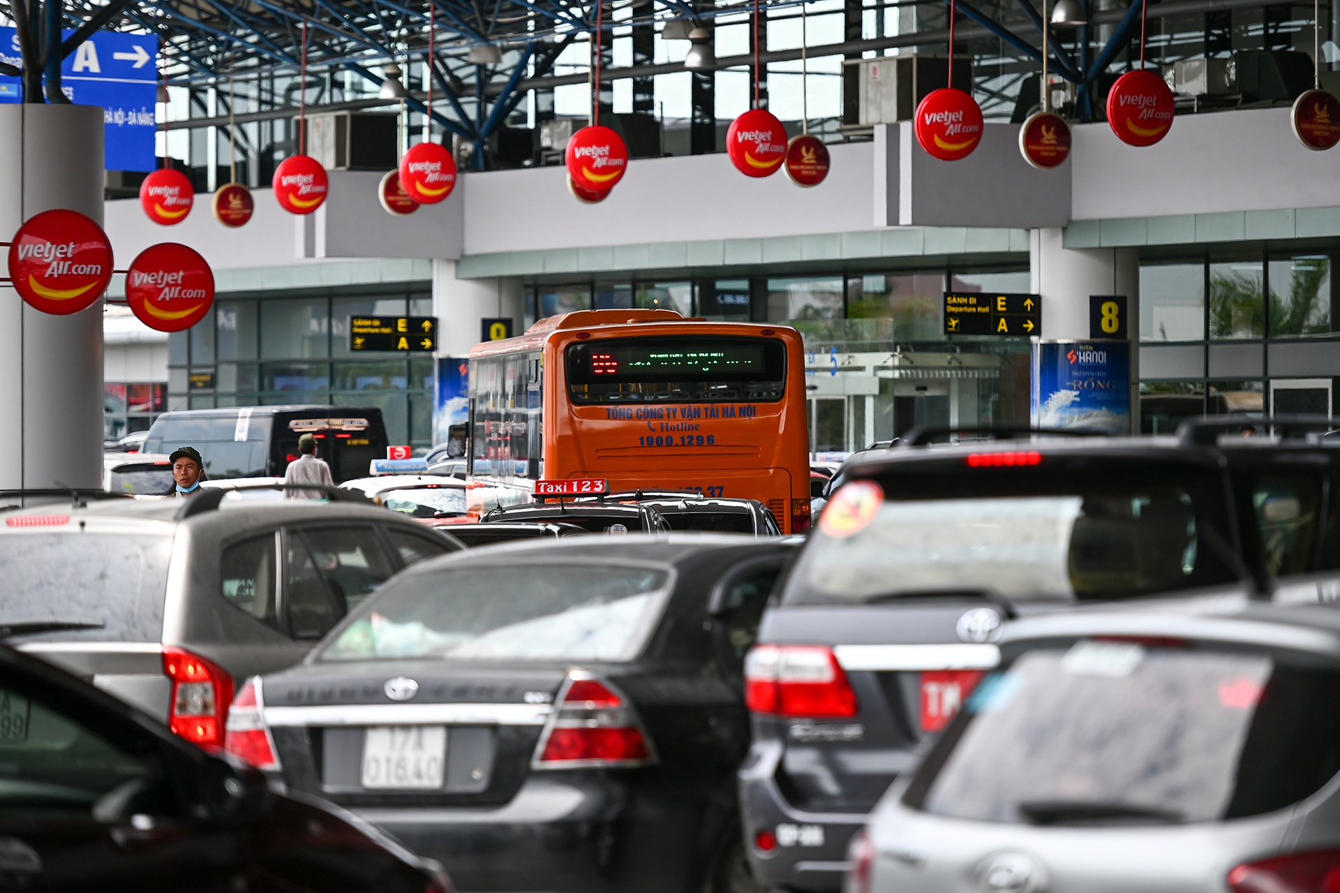 tac nghen san bay Noi Bai anh 5