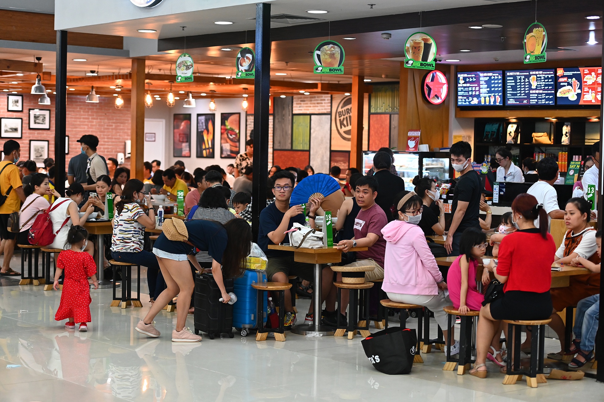 qua tai san bay Phu Quoc anh 3