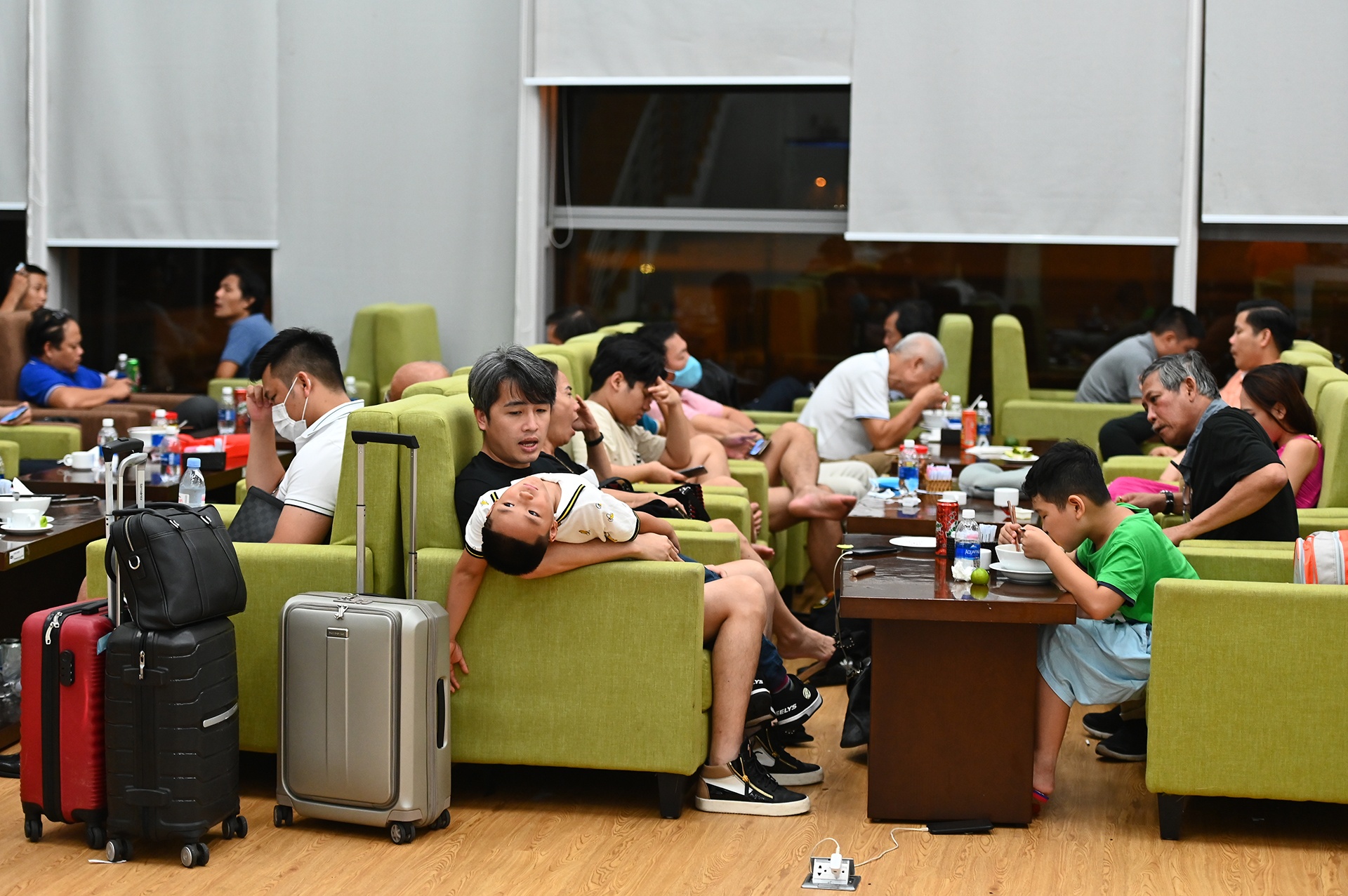 qua tai san bay Phu Quoc anh 5