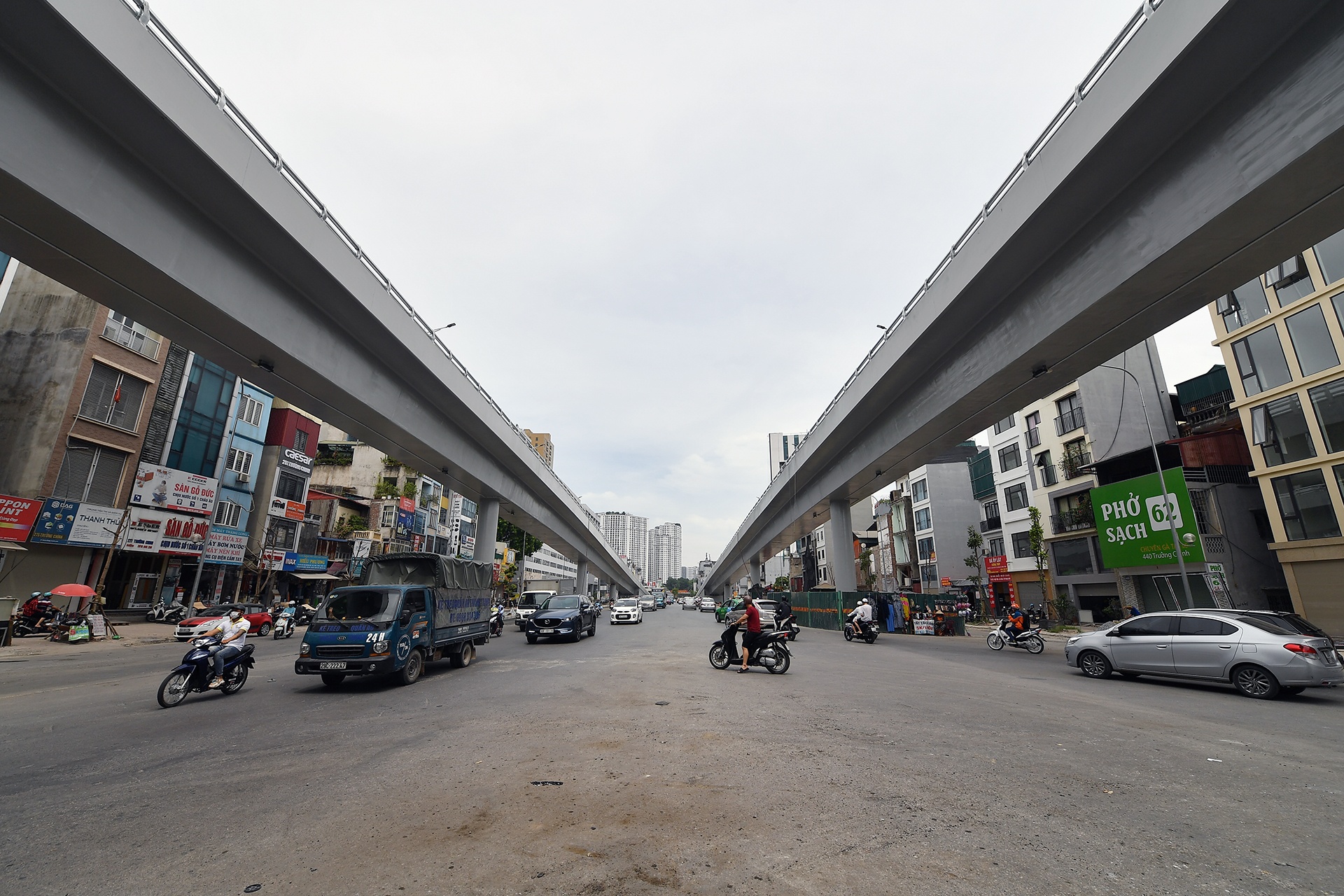 duong vanh dai 2 tren cao Nga Tu So Vinh Tuy khanh thanh thong xe anh 6