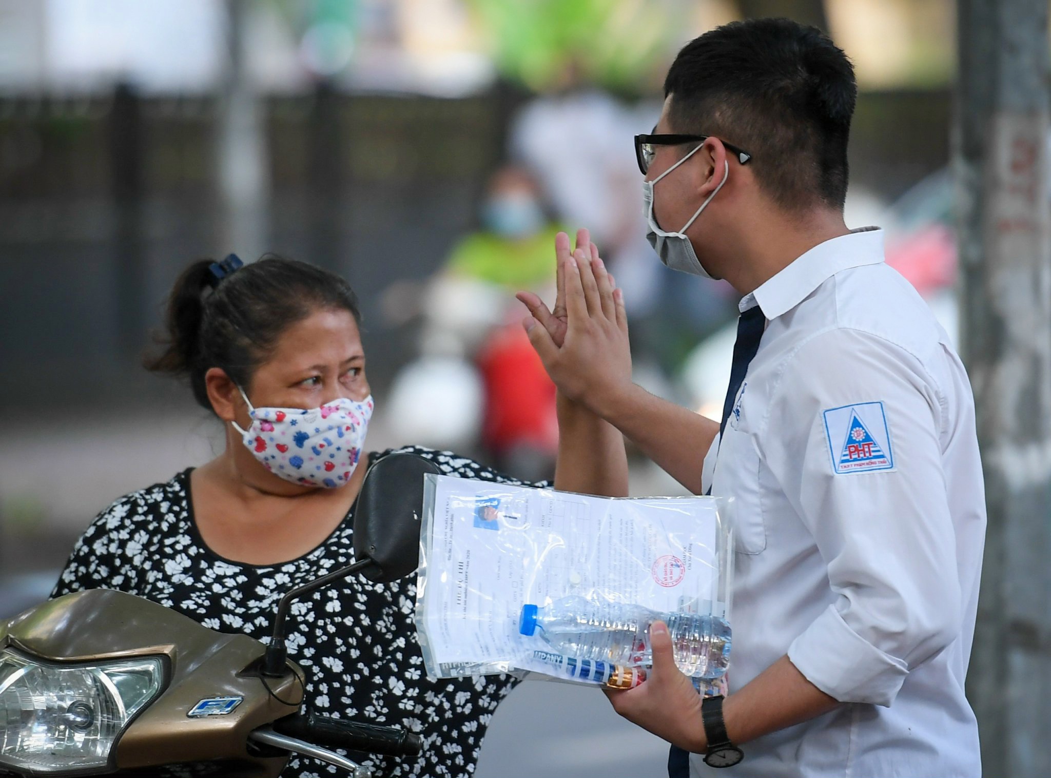 thi tot nghiep THPT anh 4