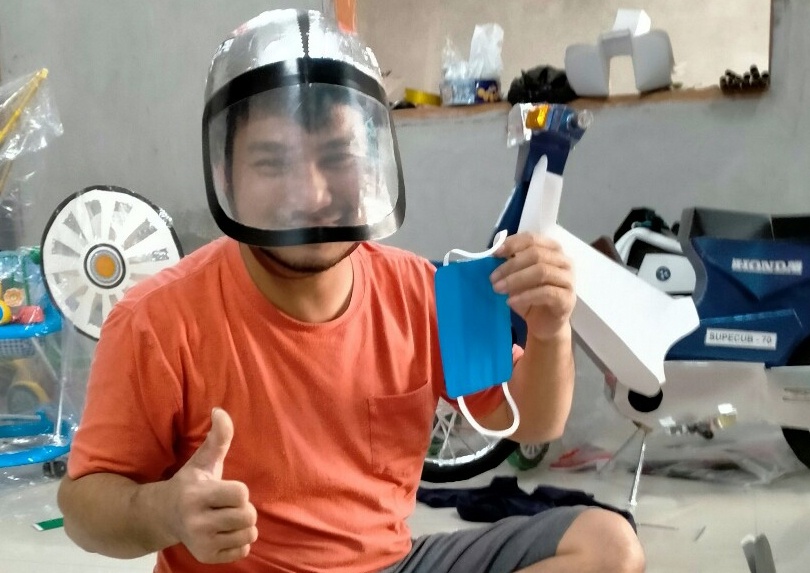 Khau trang, mu chong giot ban hang ma dat hon hang that hinh anh