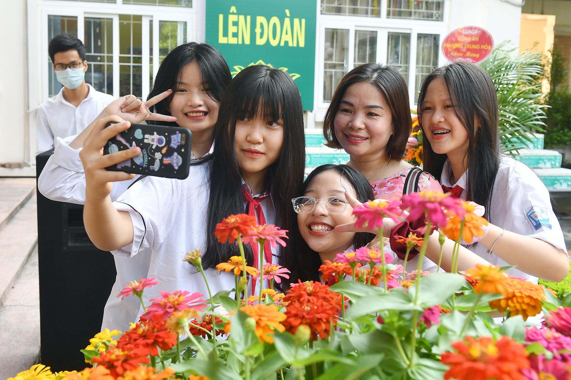 Mùa khai giảng đặc biệt ở Hà Nội ảnh 44 Mua khai giang dac biet o Ha Noi anh 44