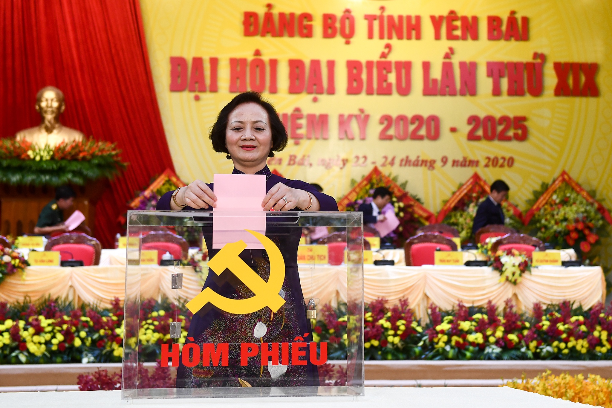 Bi thu Yen Bai khong co ten trong danh sach BCH khoa moi anh 3