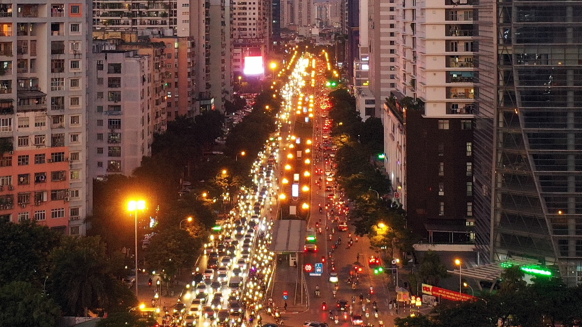 un tac duong vanh dai 3 anh 5