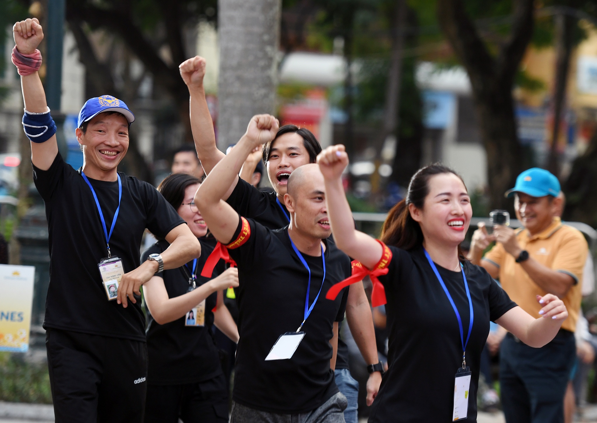 le hoi boi chai thuyen rong ho Tay anh 13
