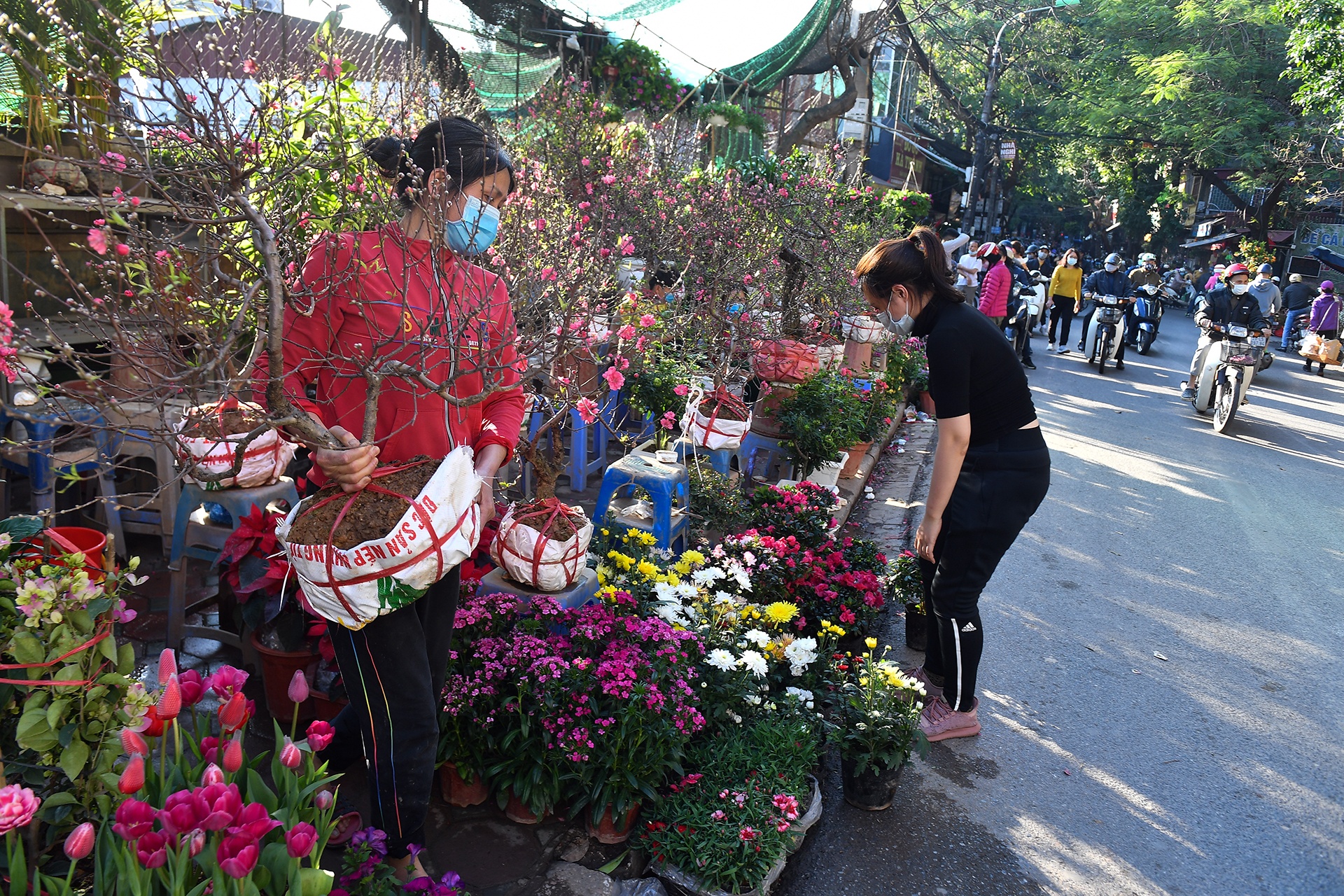 un tac giao thong ngay Tet o Ha Noi anh 1