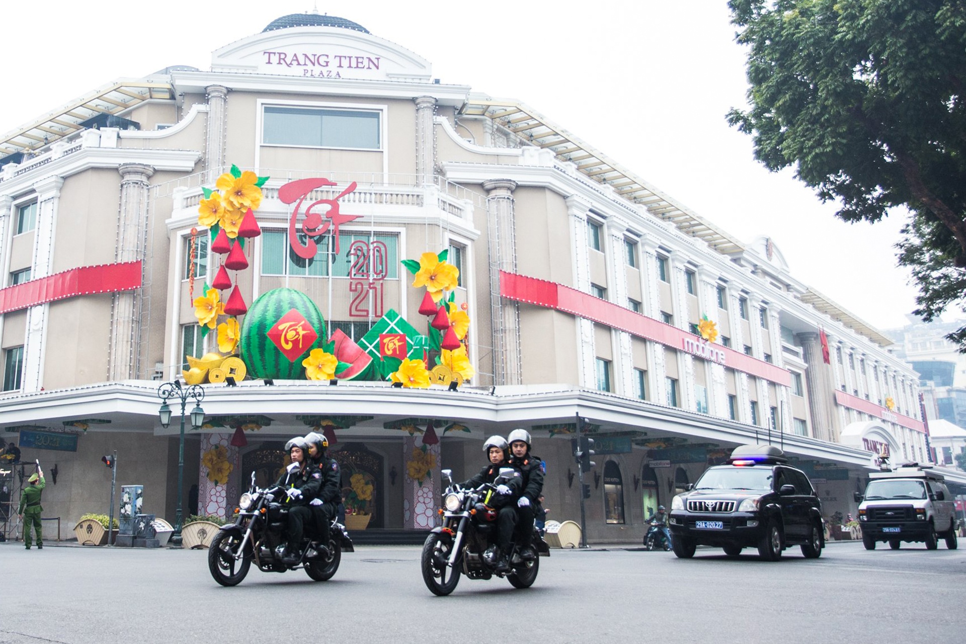 cong an Ha Noi ra quan anh 5