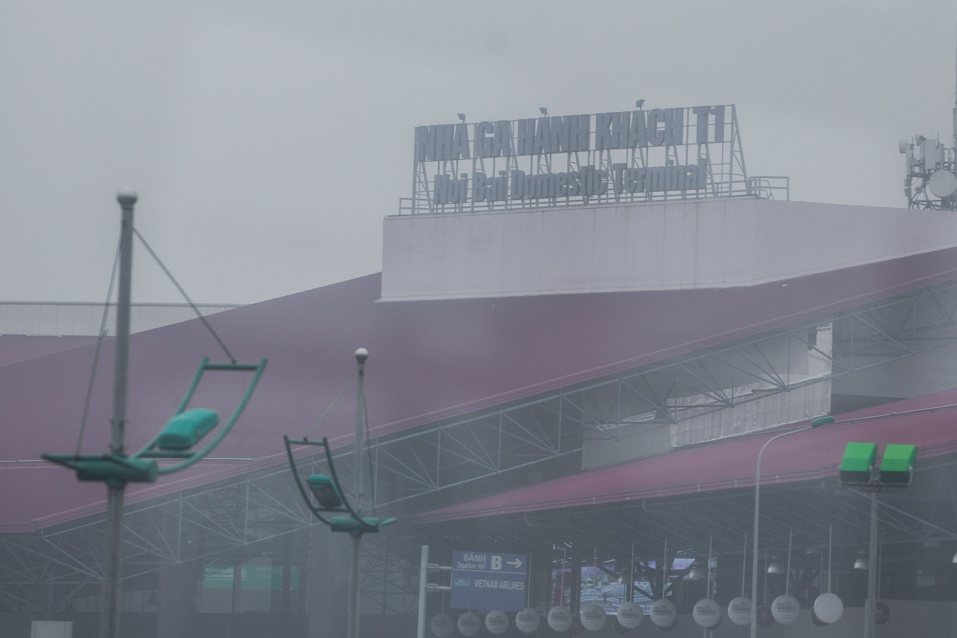 san bay Noi Bai mu suong anh 2