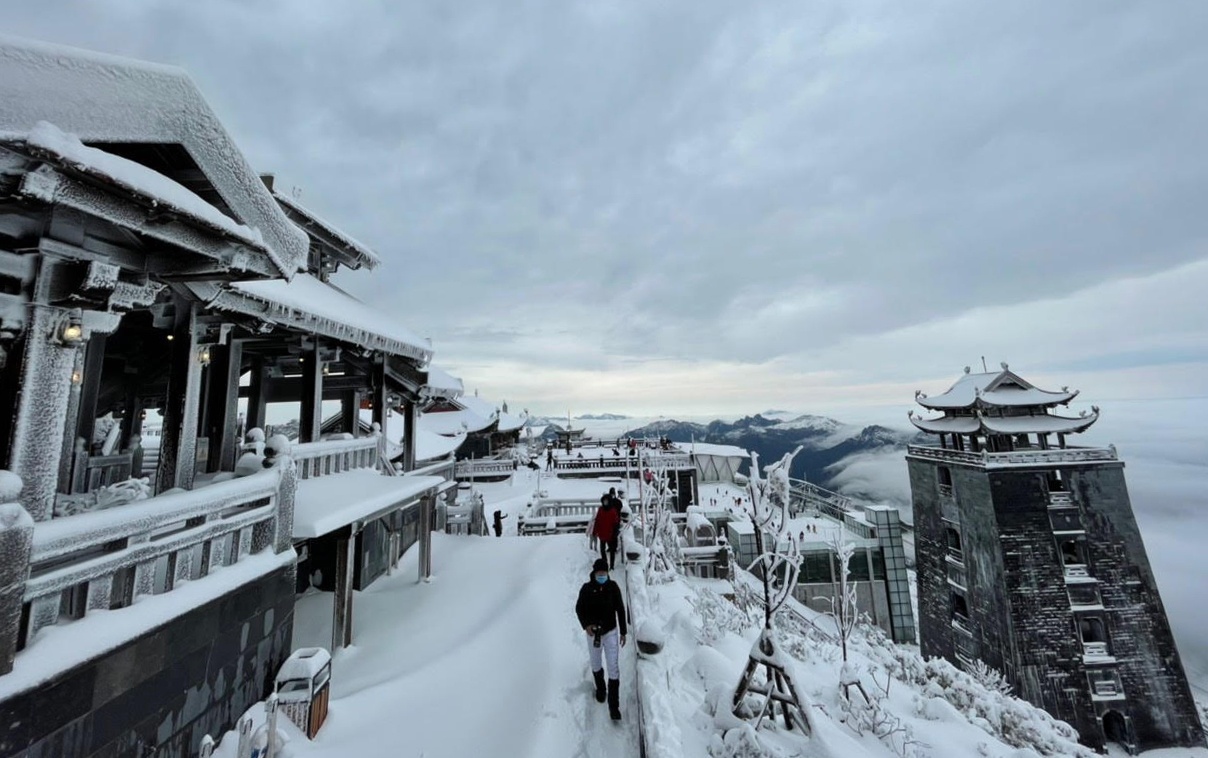 tuyet roi sat Tet tren dinh Fansipan anh 9