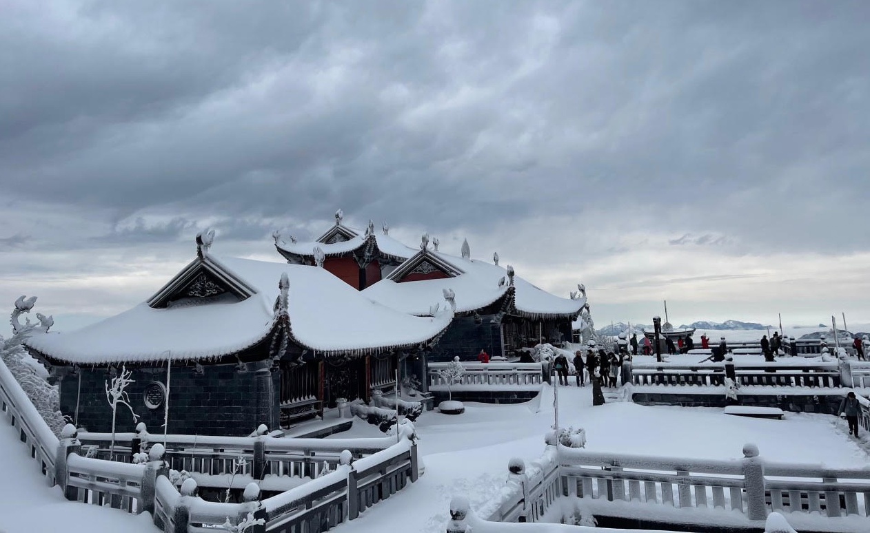 tuyet roi sat Tet tren dinh Fansipan anh 7