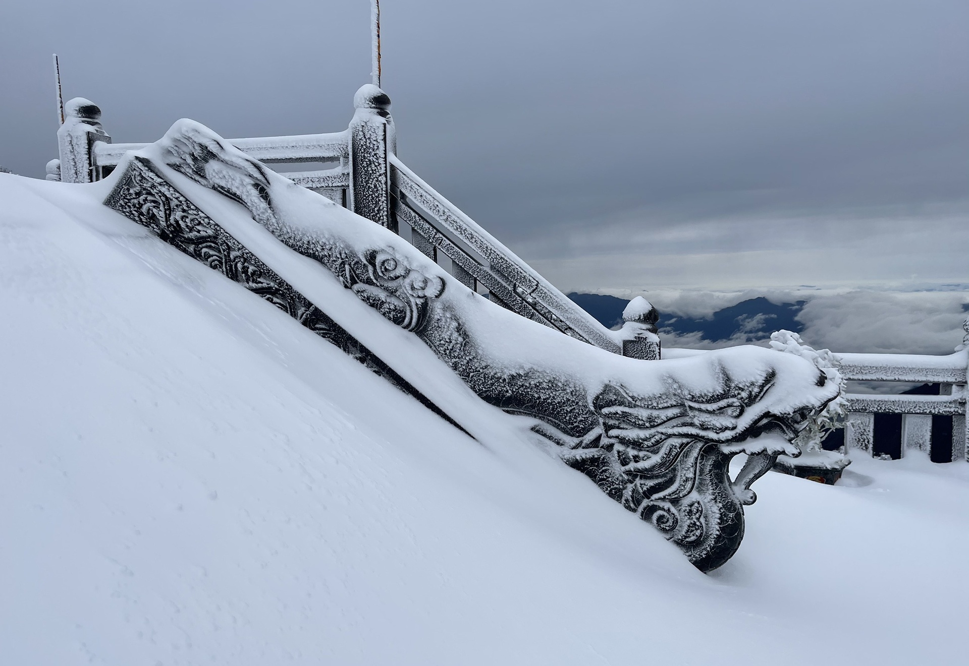 tuyet roi sat Tet tren dinh Fansipan anh 10