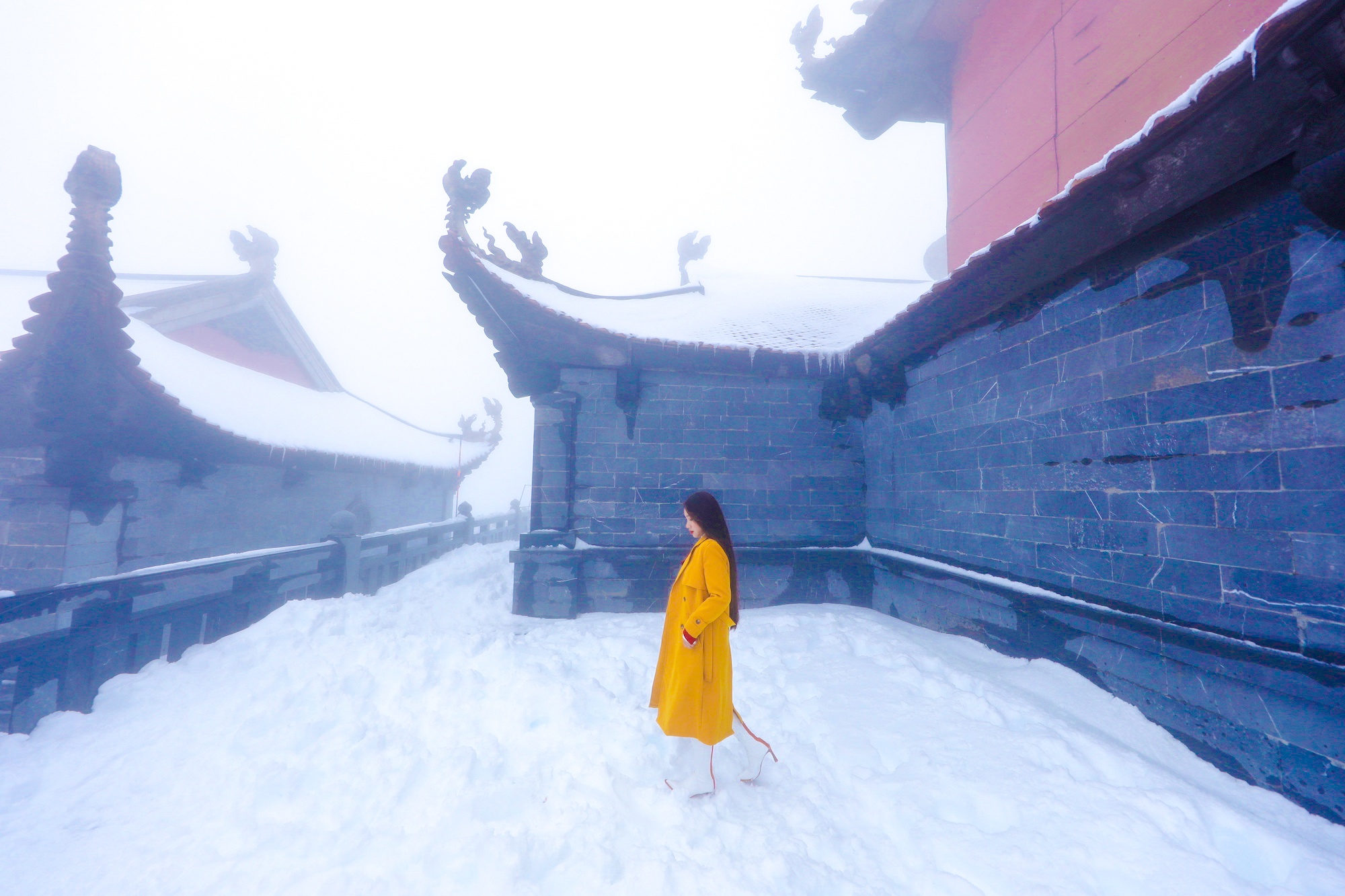 tuyet roi thu hut du khach len dinh Fansipan anh 14