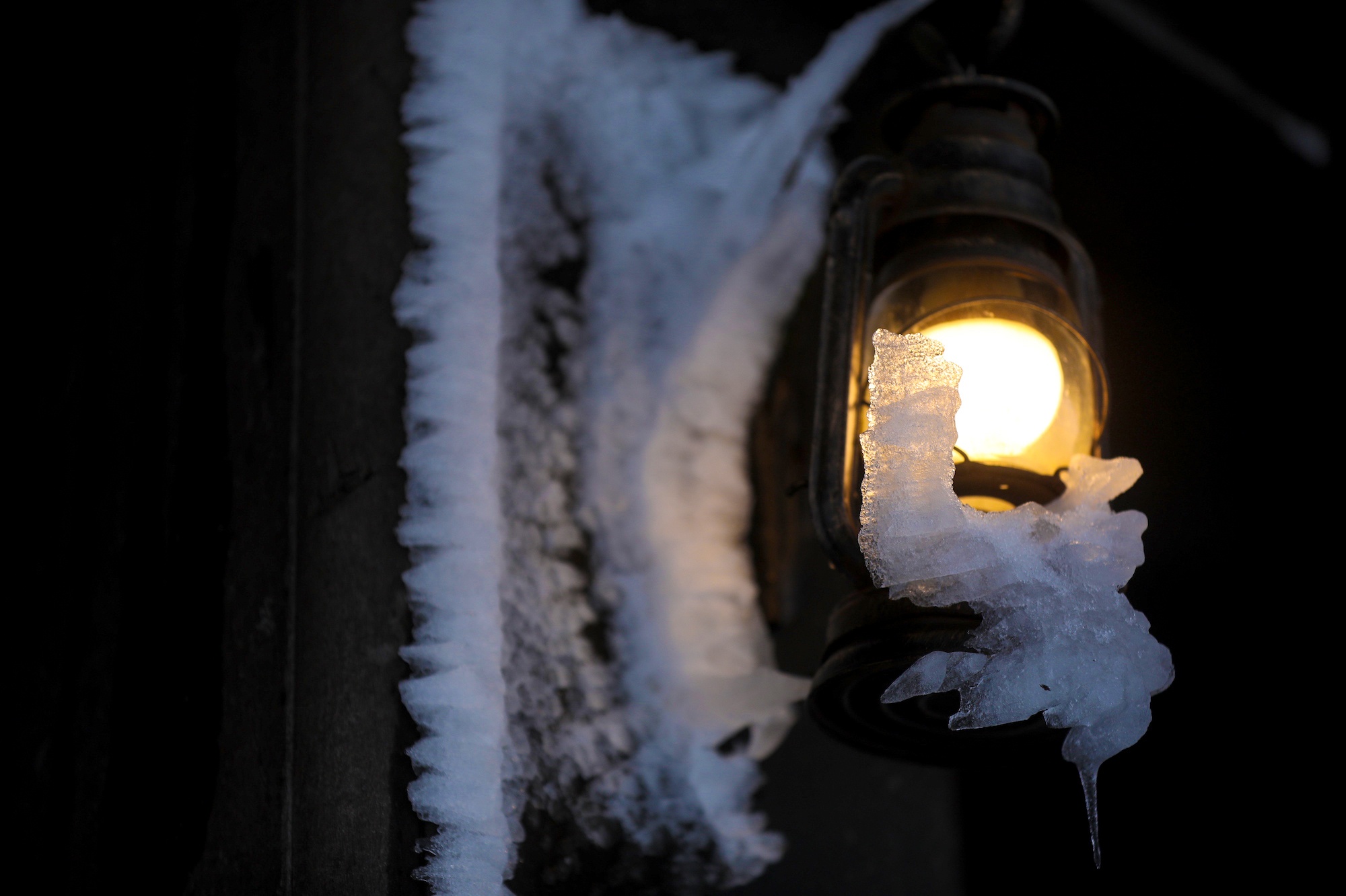 tuyet roi thu hut du khach len dinh Fansipan anh 19