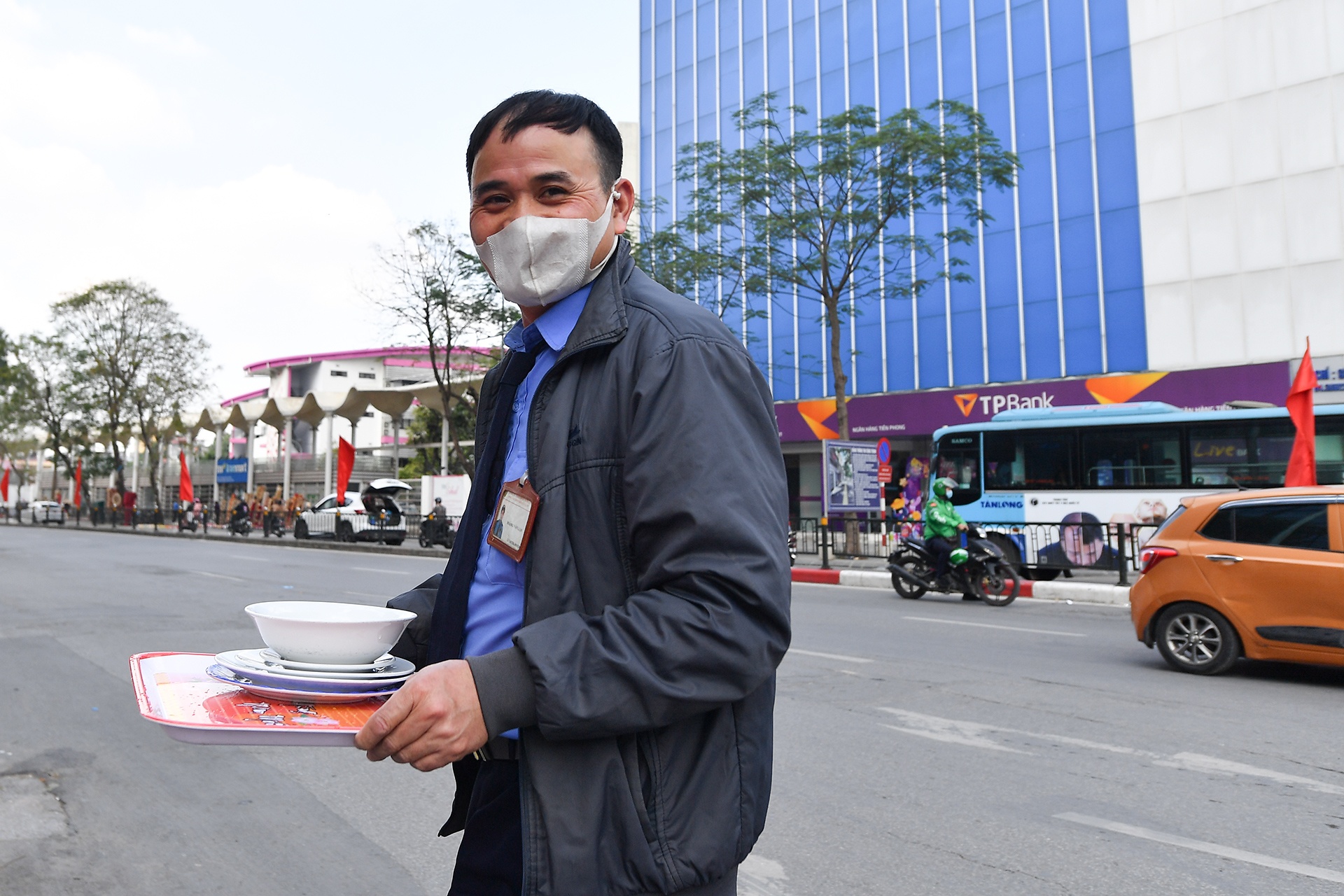 khong khi chieu 30 Tet o Ha Noi anh 18