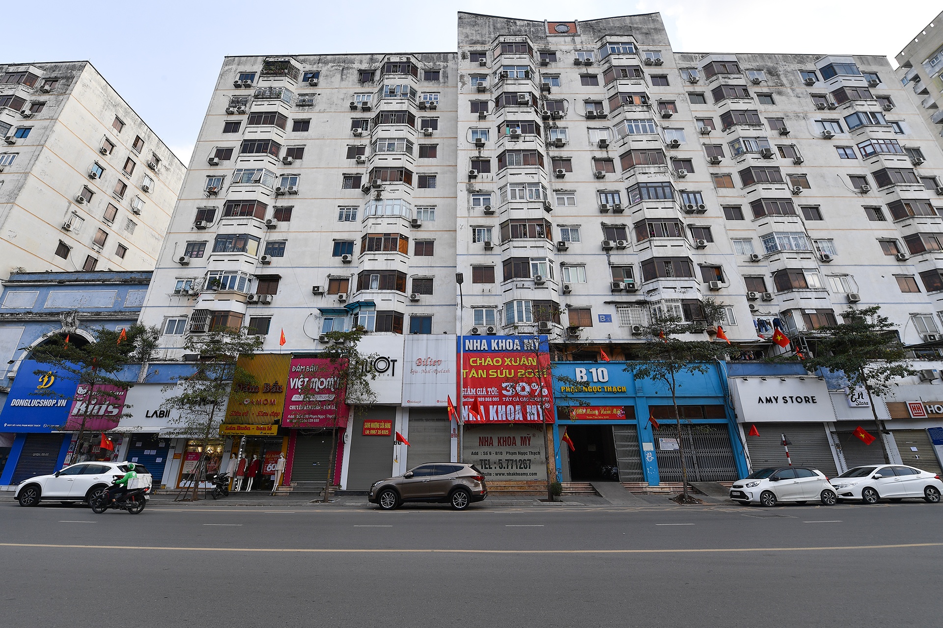 khong khi chieu 30 Tet o Ha Noi anh 4