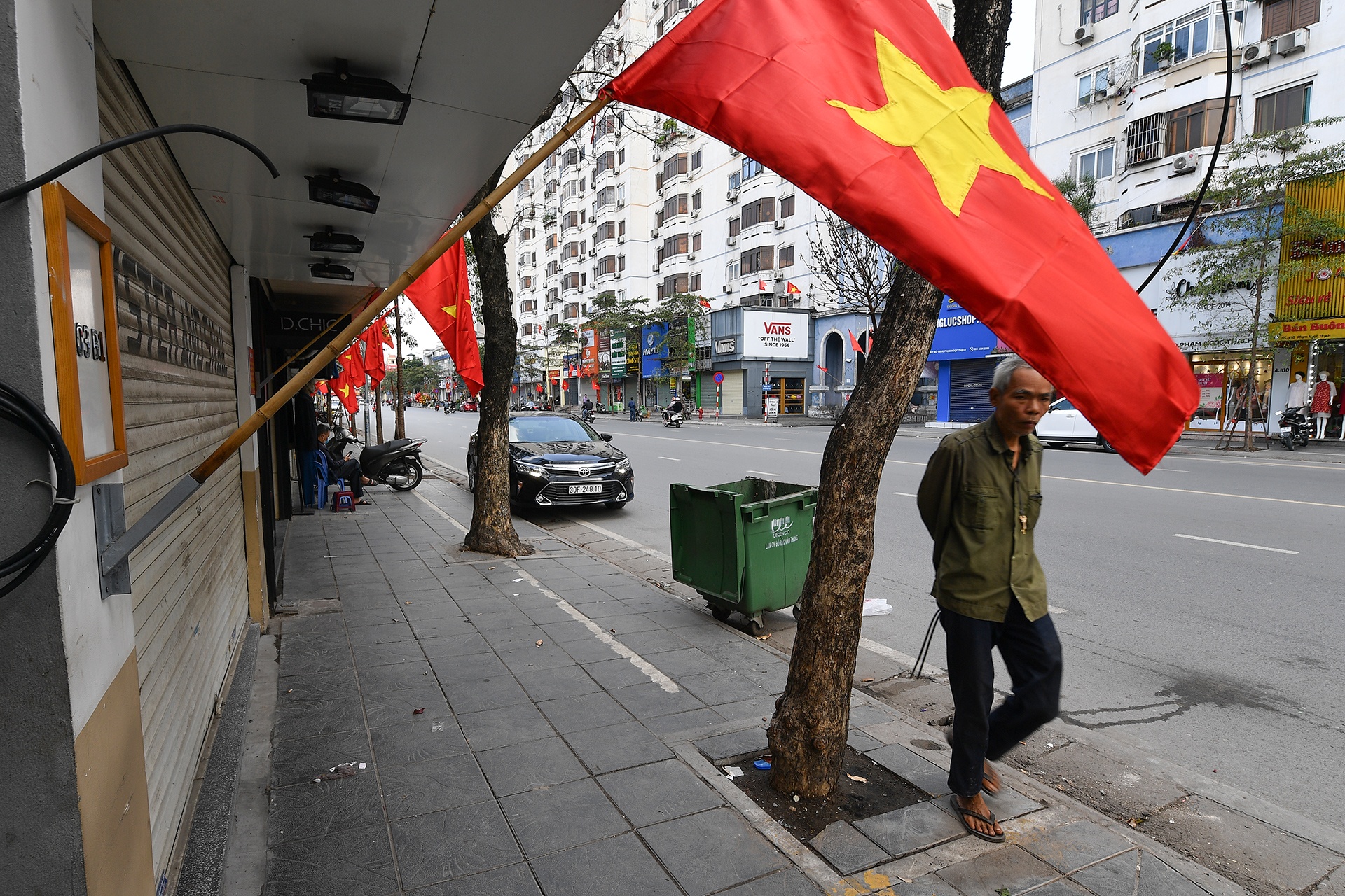 khong khi chieu 30 Tet o Ha Noi anh 6