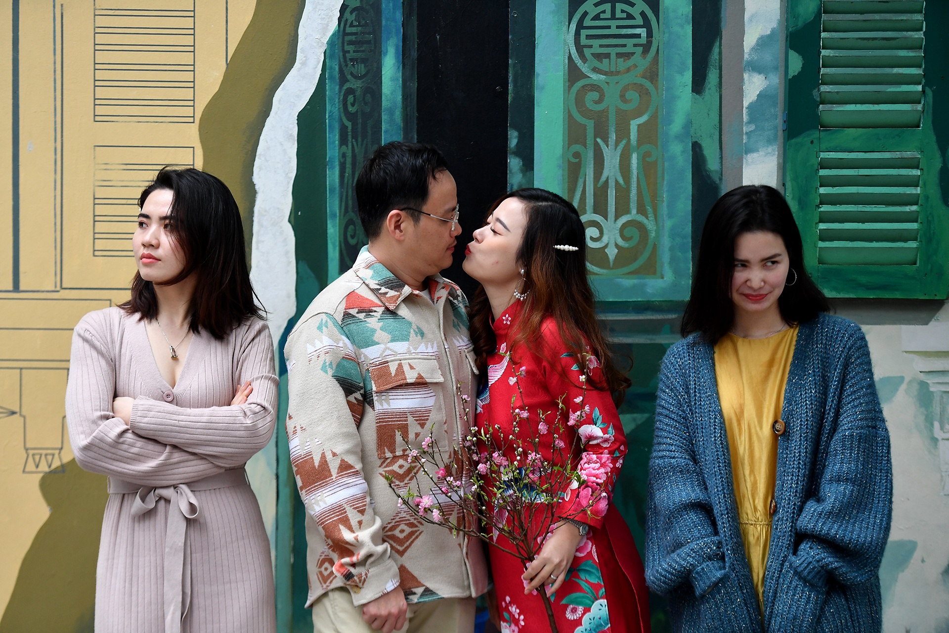 Pho phuong vang ve sang mung 1 Tet hinh anh