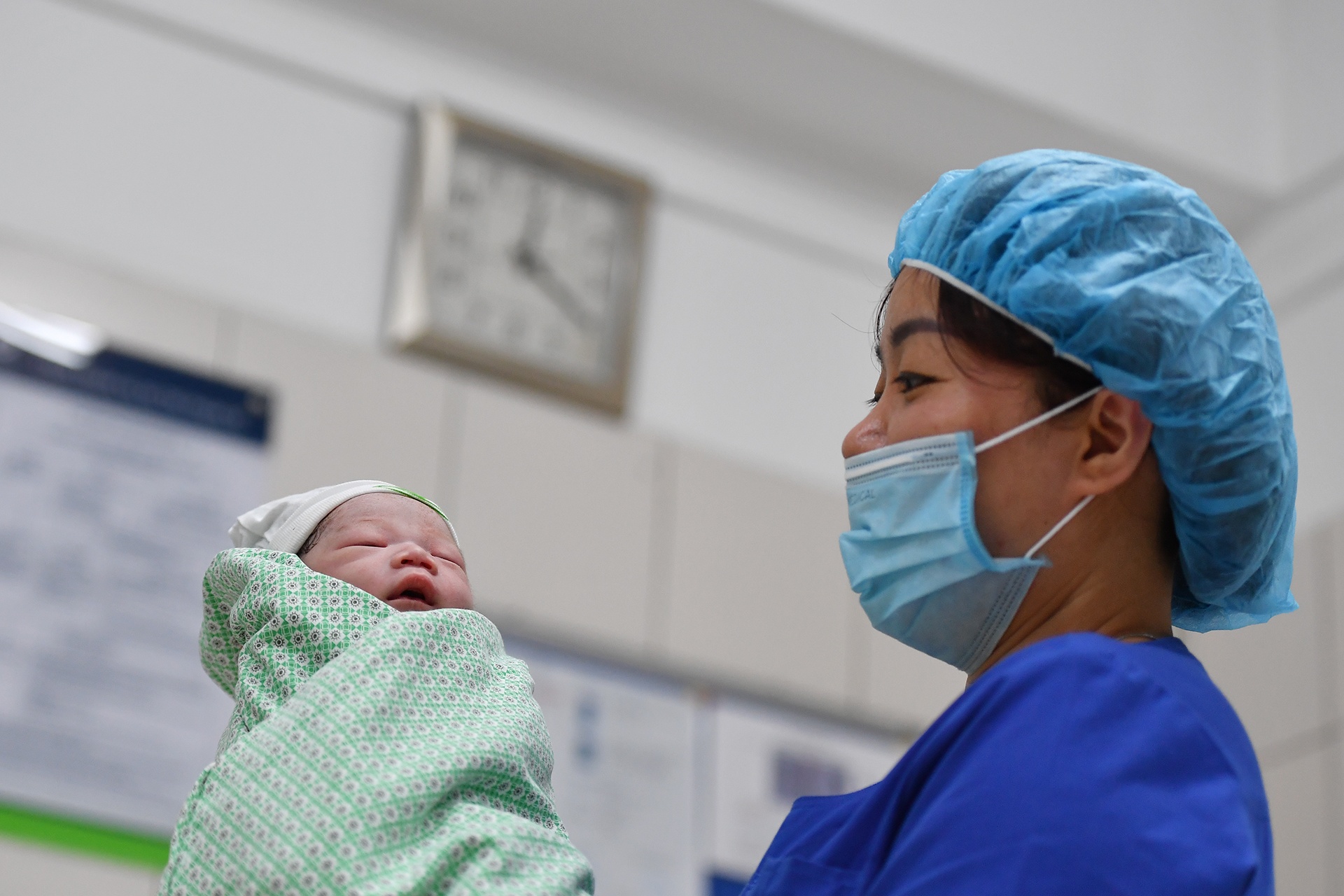 em bé đầu tiên chào đời lúc 0h năm Tân Sửu ảnh 14 em be dau tien chao doi luc 0h nam Tan Suu anh 14