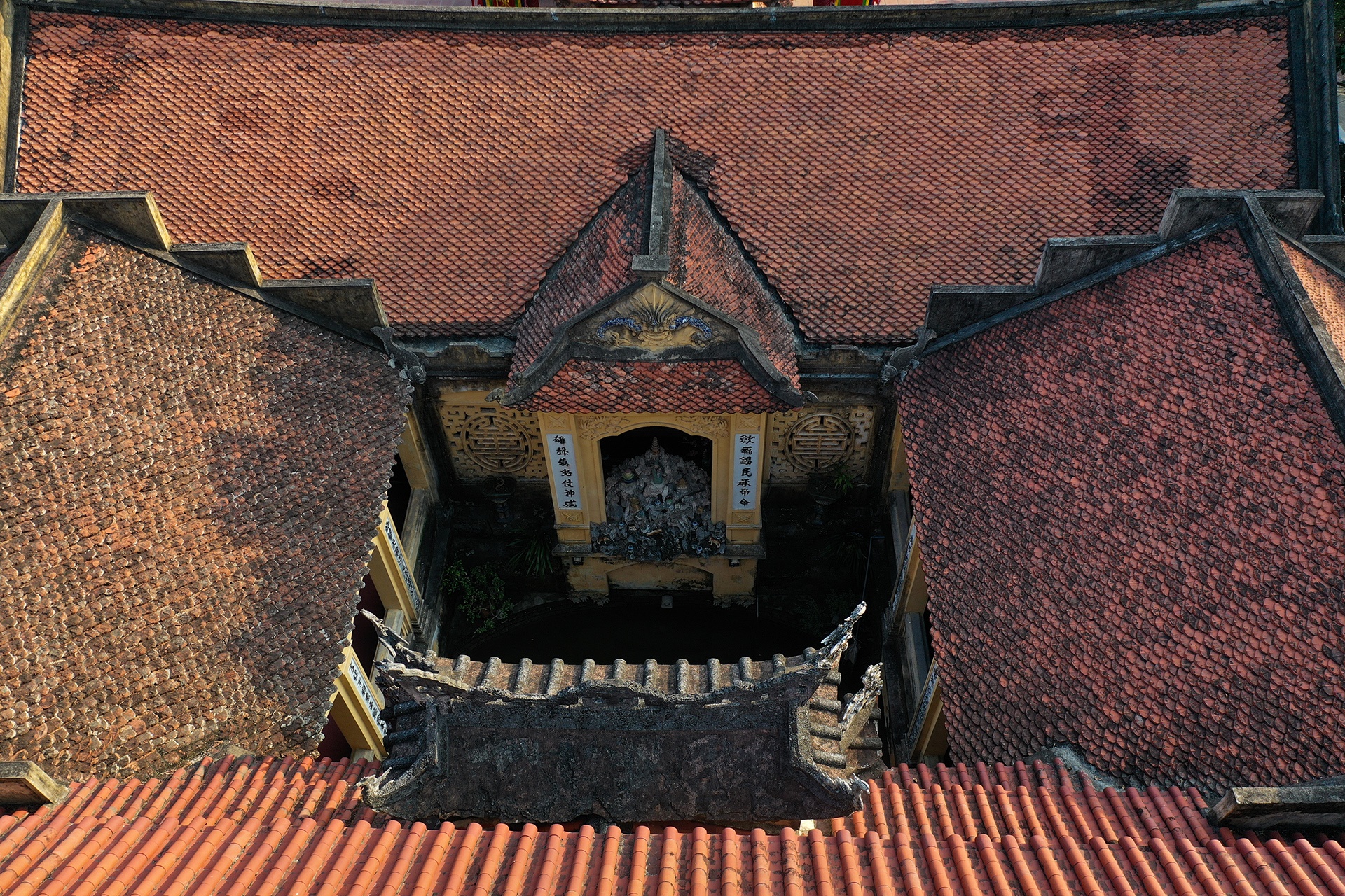 Den Tran Thuong o Ha Nam anh 11