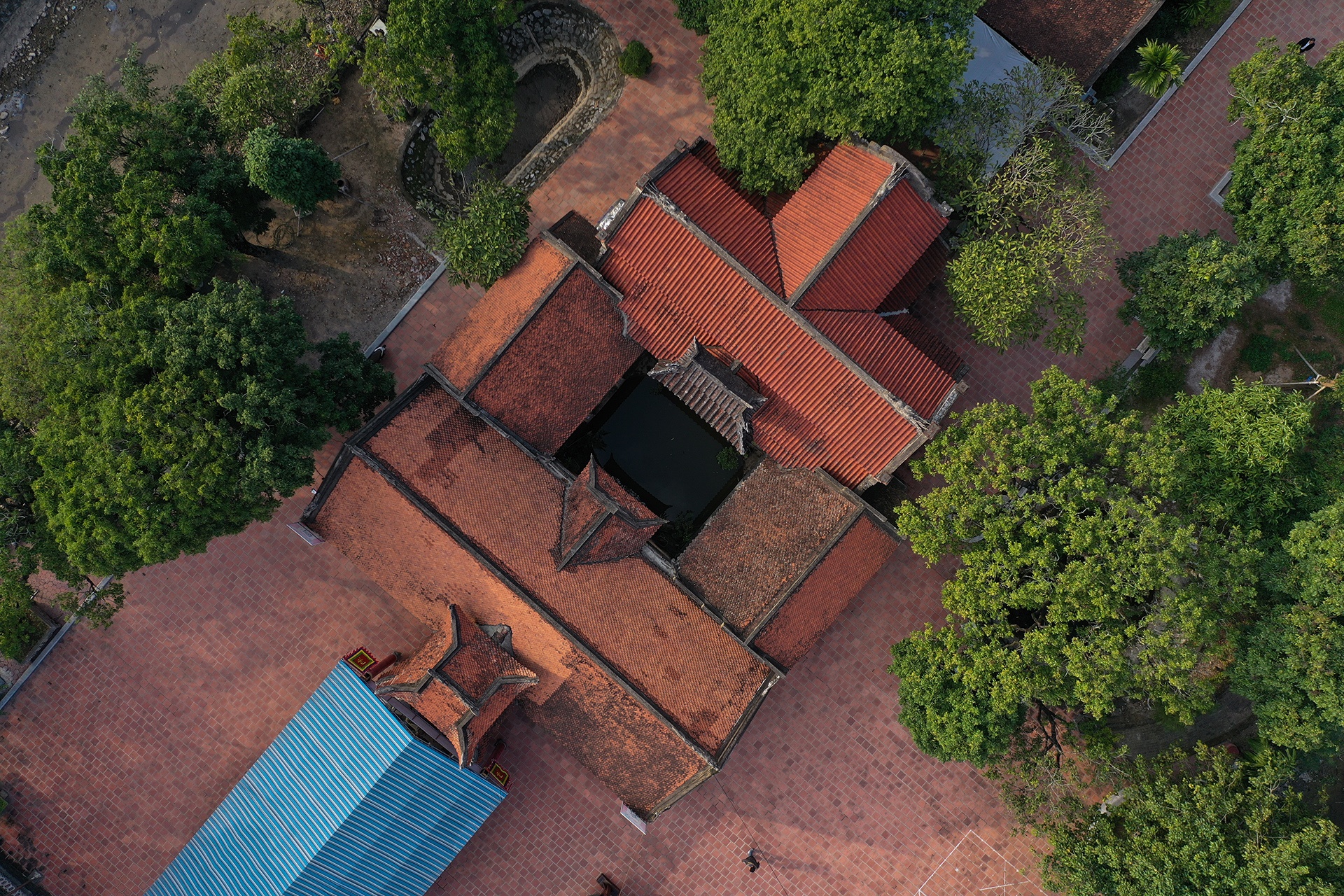 Den Tran Thuong o Ha Nam anh 5