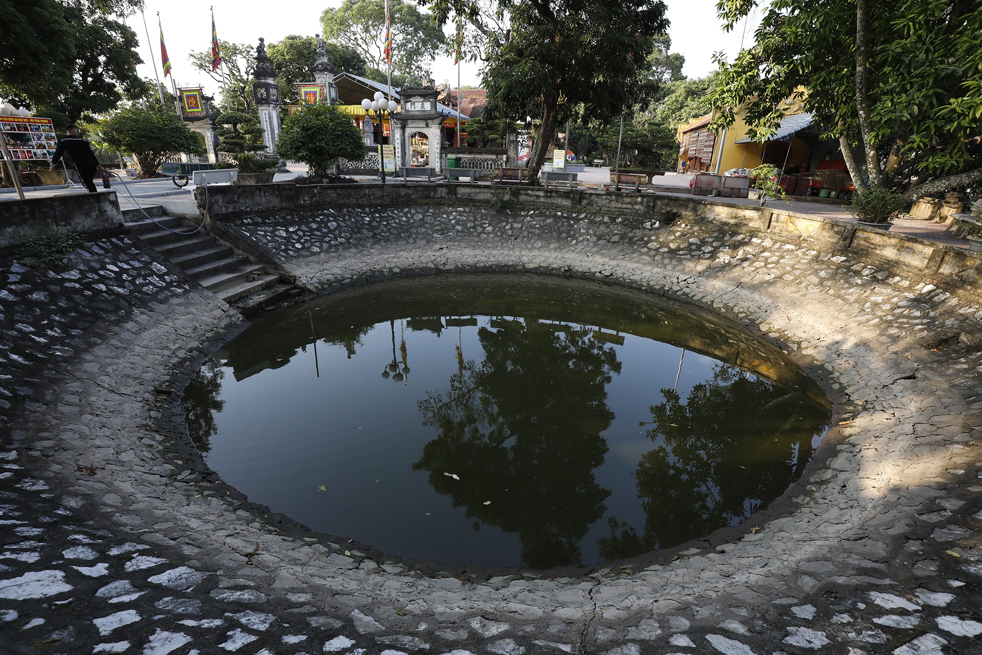 Den Tran Thuong o Ha Nam anh 7