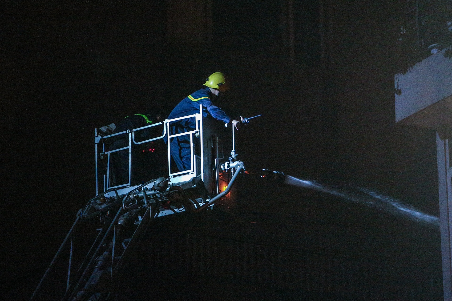 vu hoa hoan o nha 311 Ton Duc Thang Ha Noi anh 4