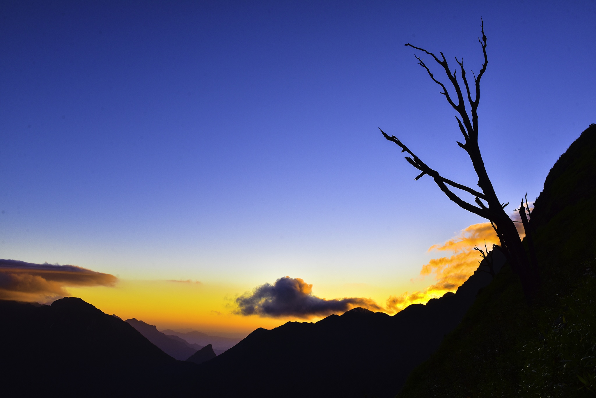 vuong quoc may Nhiu Co San anh 26