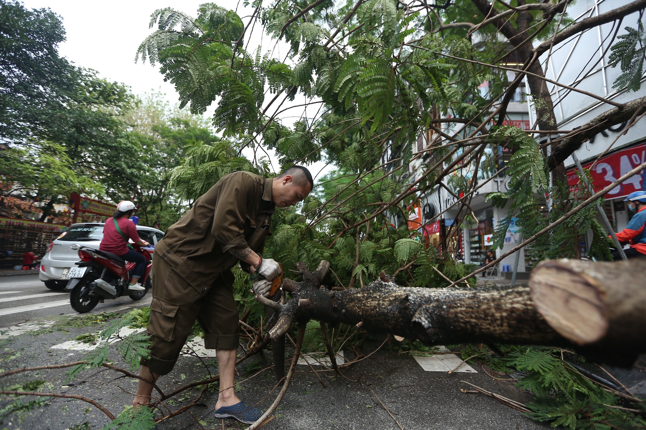 un tac giao thong trong mua anh 2