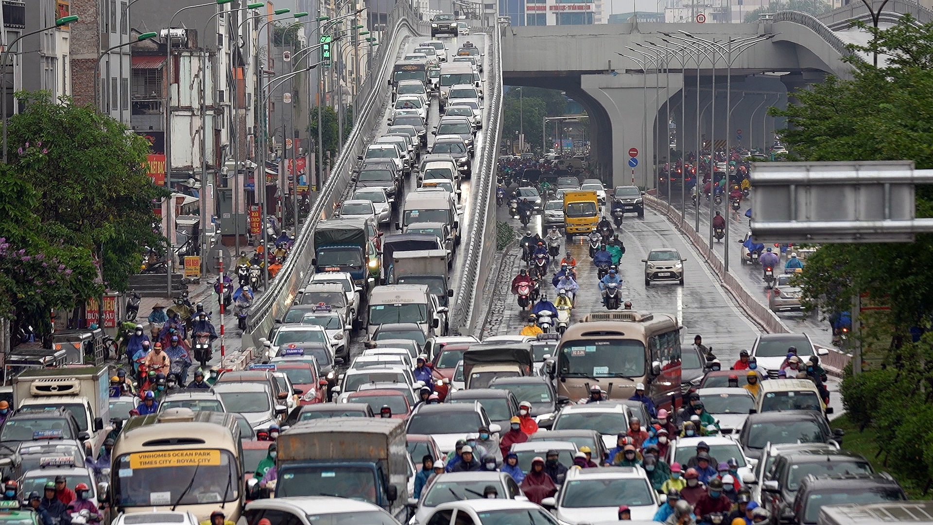 un tac giao thong trong mua anh 6