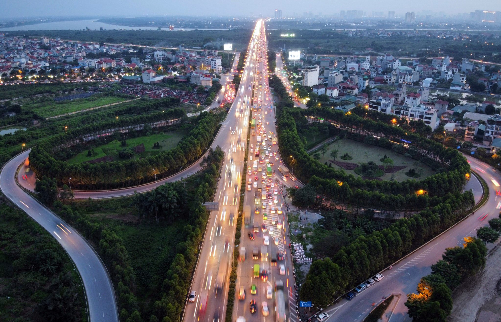 un un xe co truoc ngay nghi le anh 16