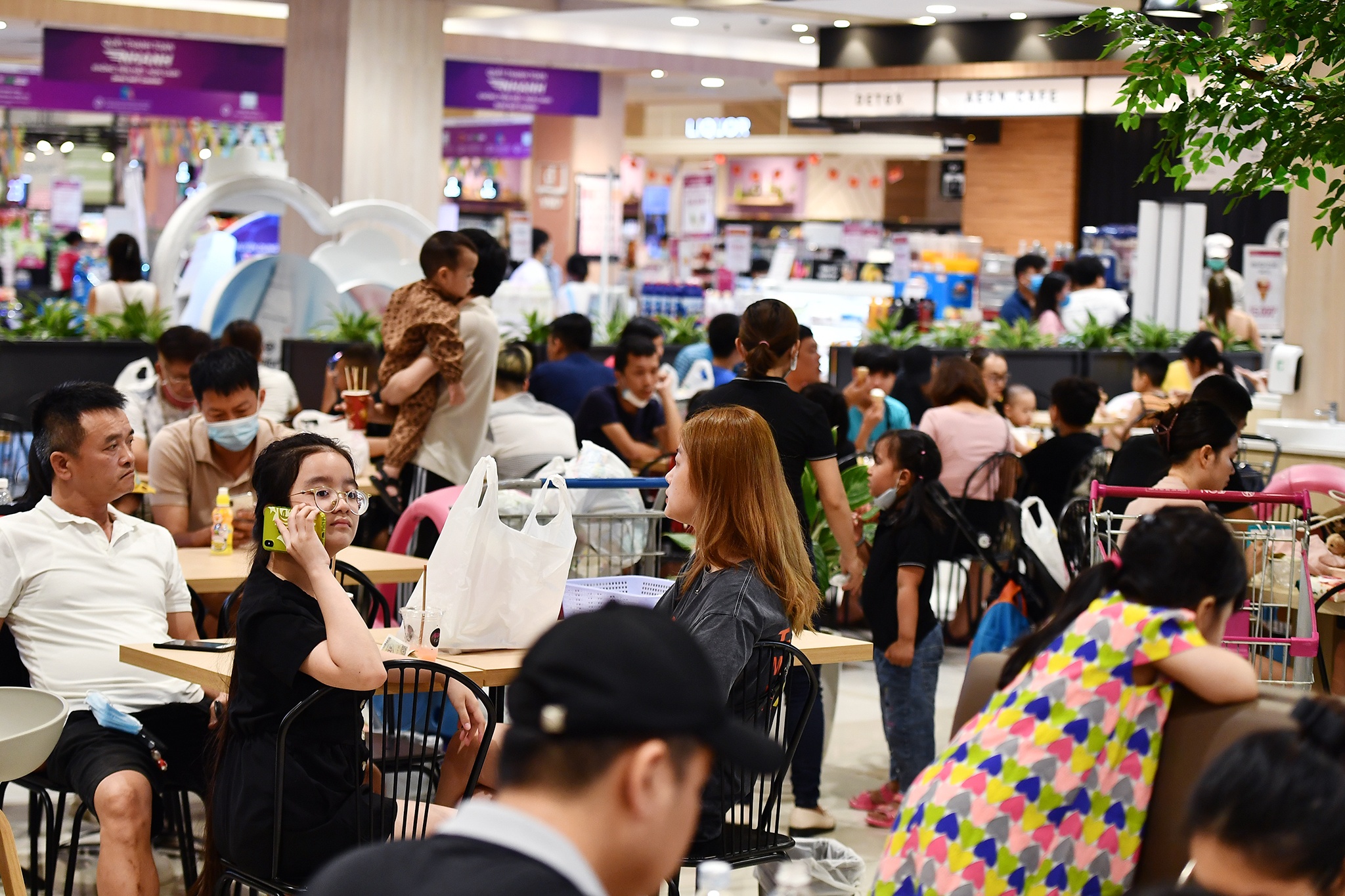 mua sam ngay nghi le 30/4 anh 4