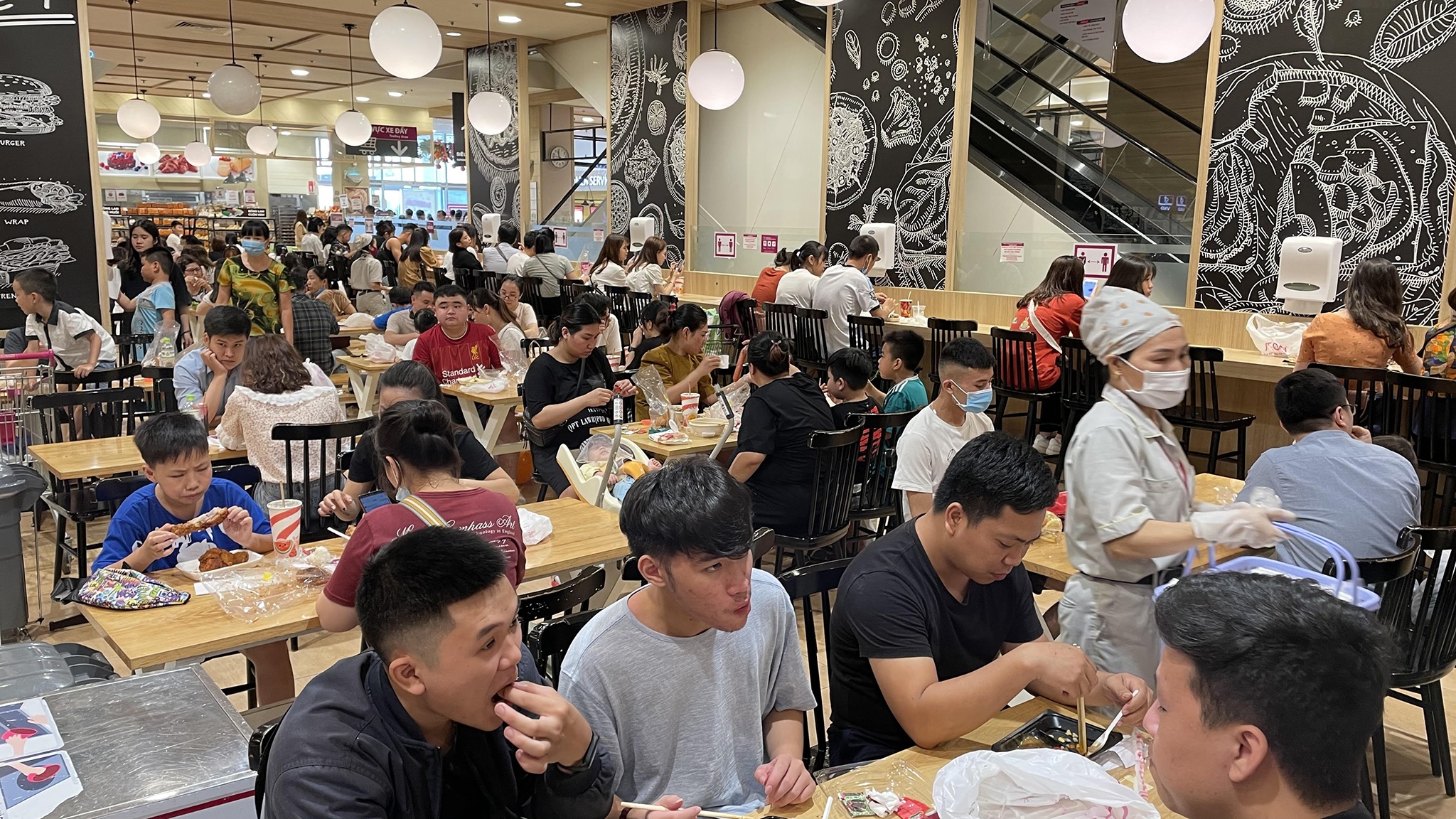 mua sam ngay nghi le 30/4 anh 8