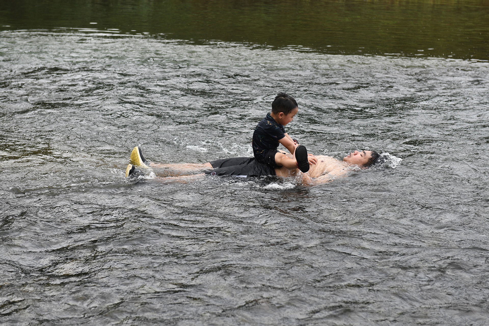 da ngoai nghi le ben bo suoi anh 11