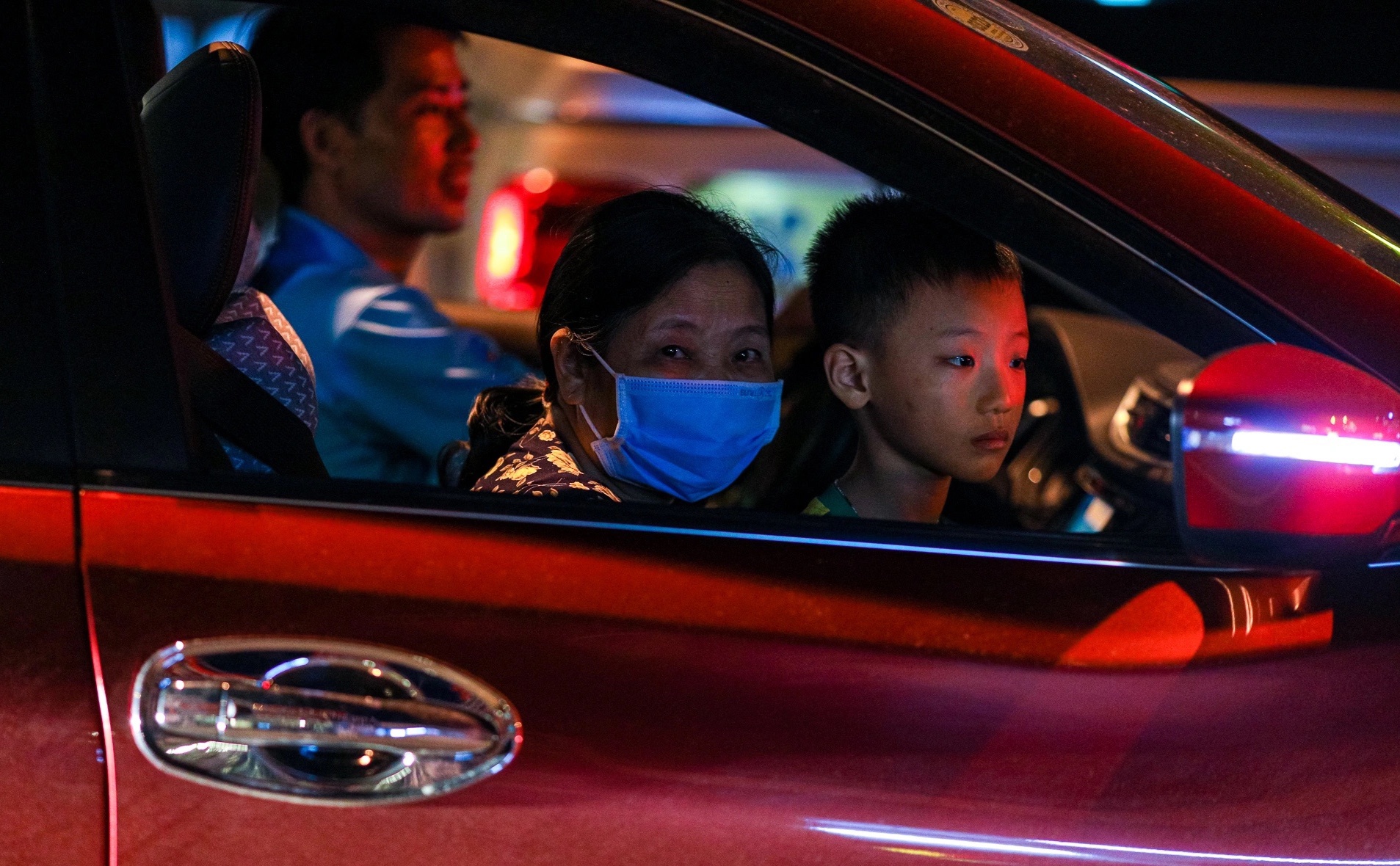 canh chen lan giua mua dich dip 30/4 anh 4