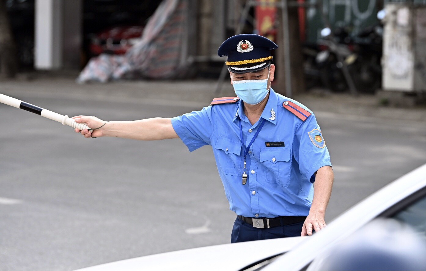 xe co un un ngay dau di lam sau nghi le anh 9