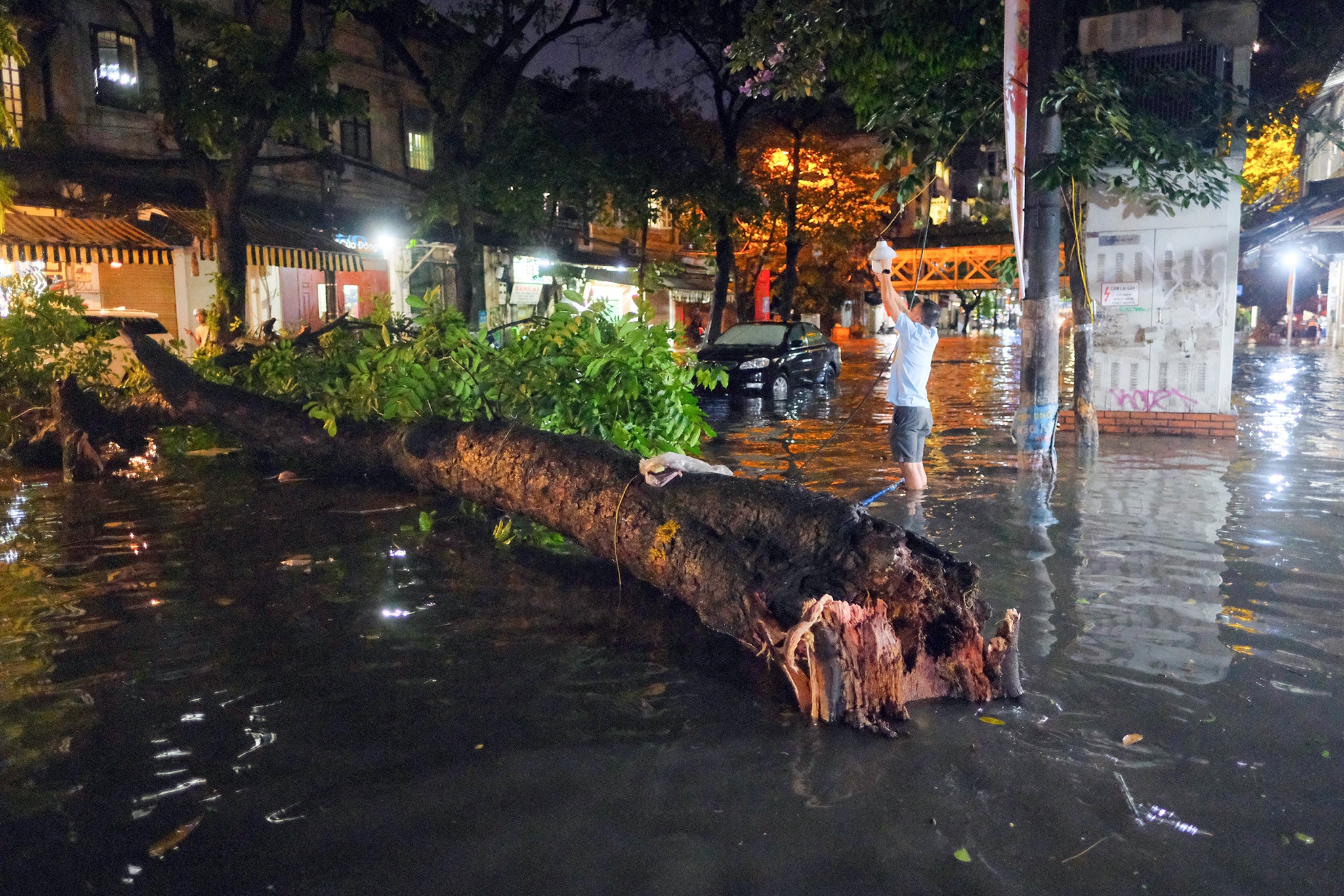 loi bi bom vi mua ngap sau o Ha Noi anh 3