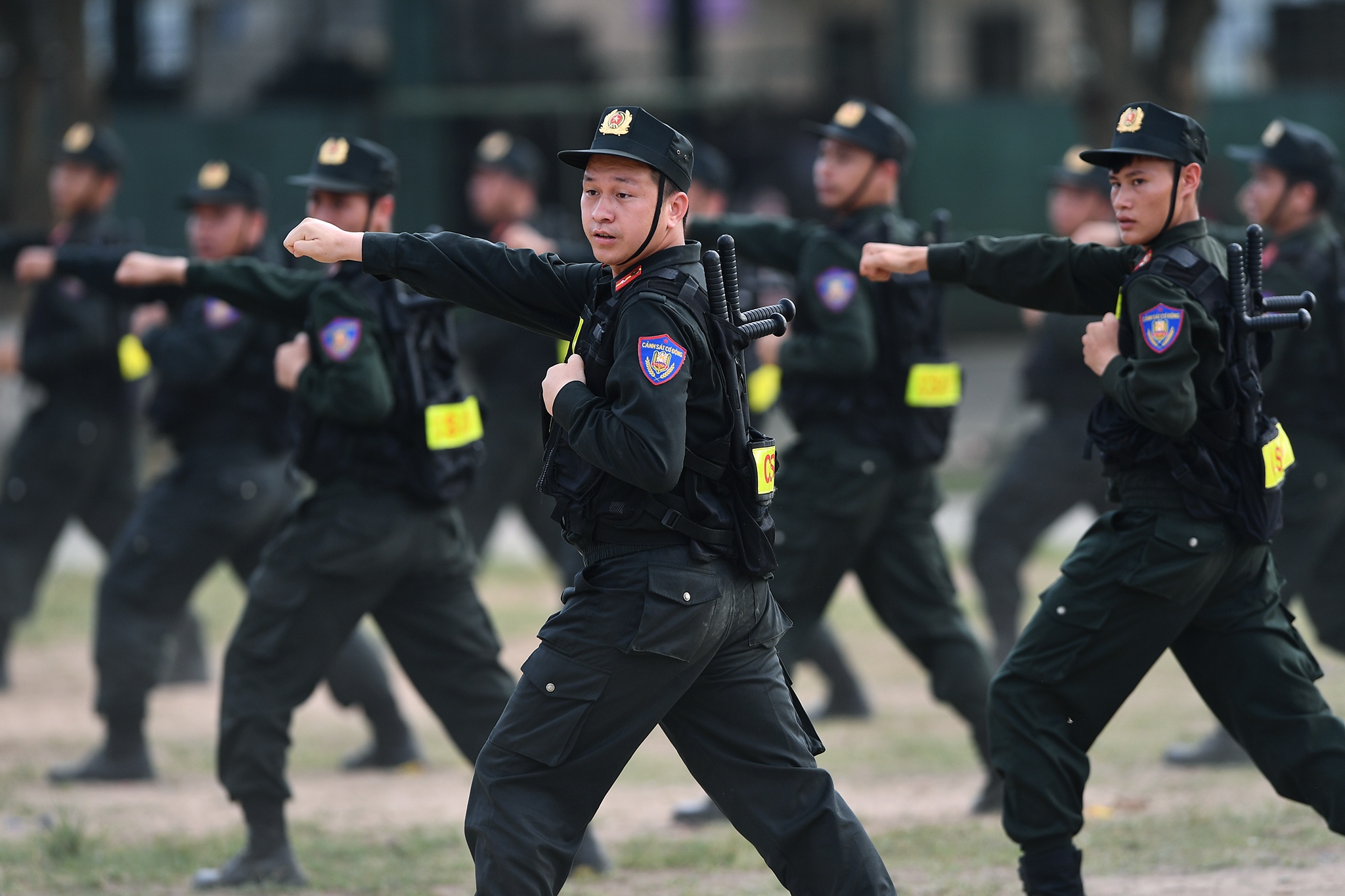 Dien tap bao ve cuoc bau cu anh 7