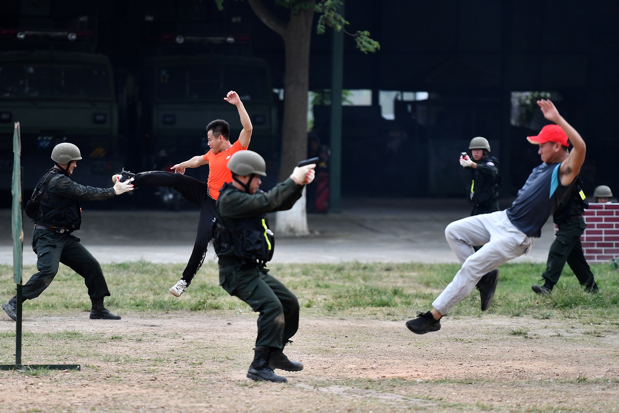 Dien tap bao ve cuoc bau cu anh 29