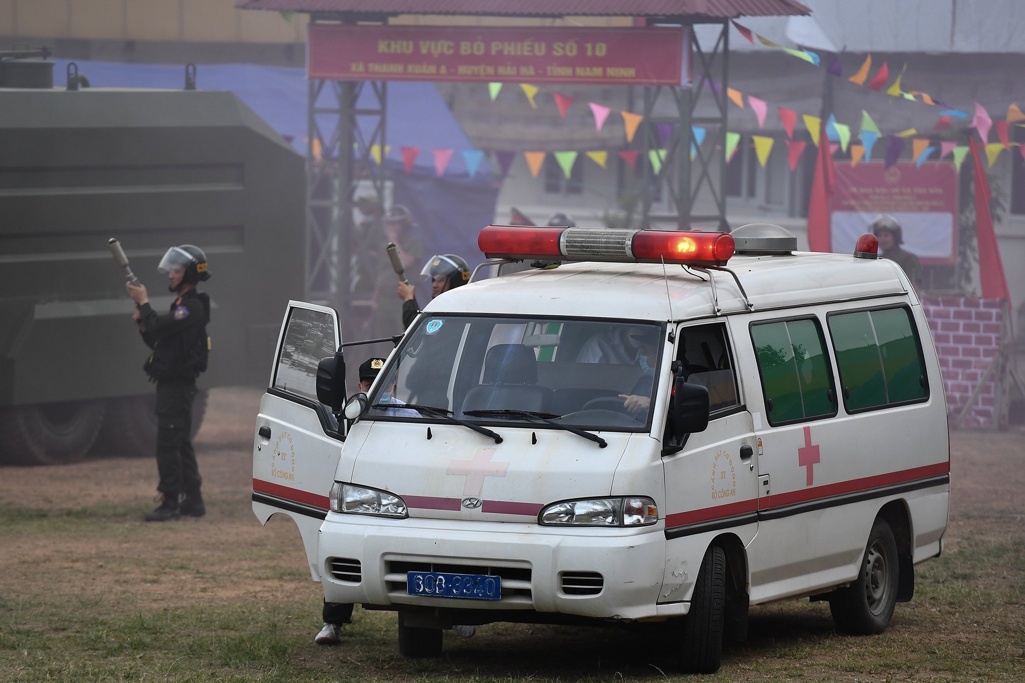 Dien tap bao ve cuoc bau cu anh 56